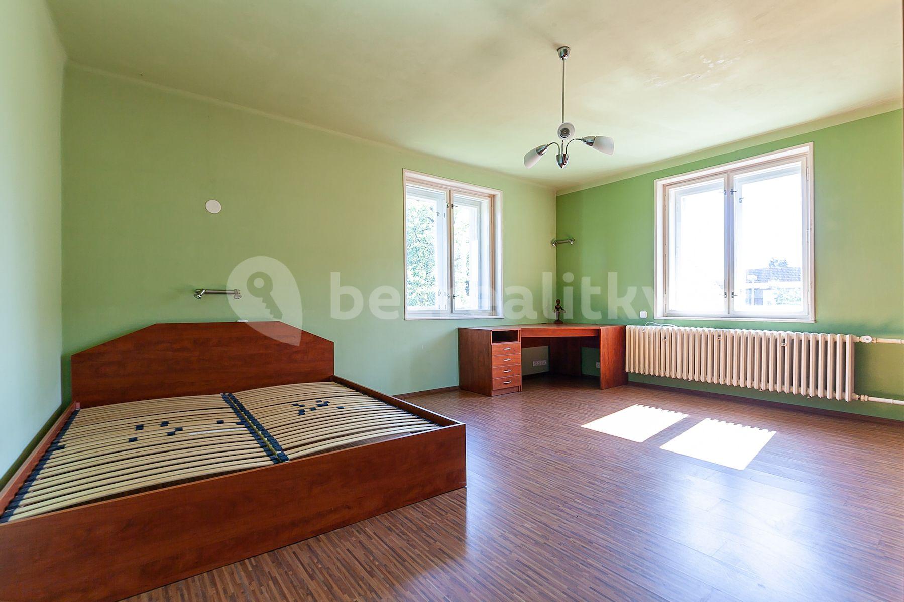 Predaj pozemku 1.182 m², Lipenská, Praha, Praha