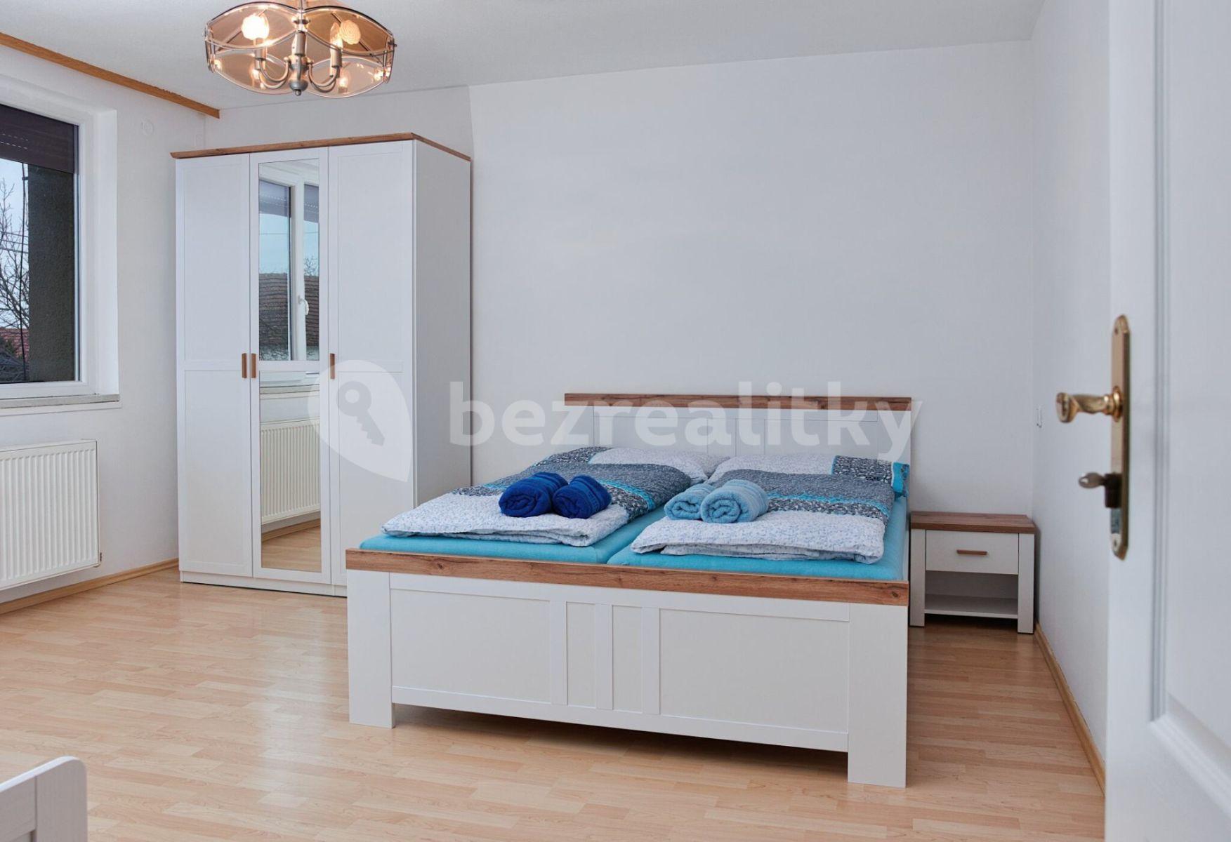 Predaj domu 340 m², pozemek 737 m², Rudé armády, Dolní Dunajovice, Jihomoravský kraj