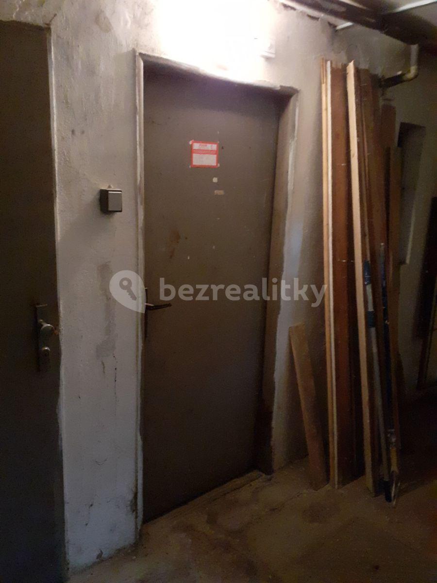 Prenájom nebytového priestoru 170 m², Žerotínova, Praha, Praha