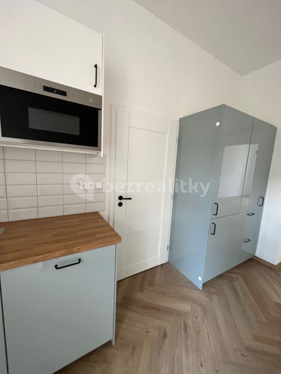 Prenájom bytu 3-izbový 92 m², Anglická, Praha, Praha