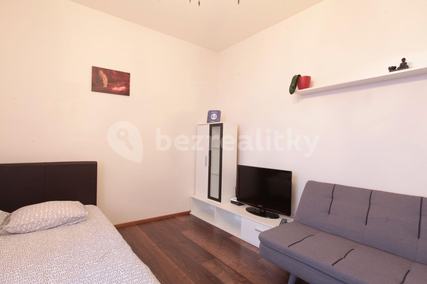 Prenájom bytu 1-izbový 25 m², Freyova, Praha, Praha