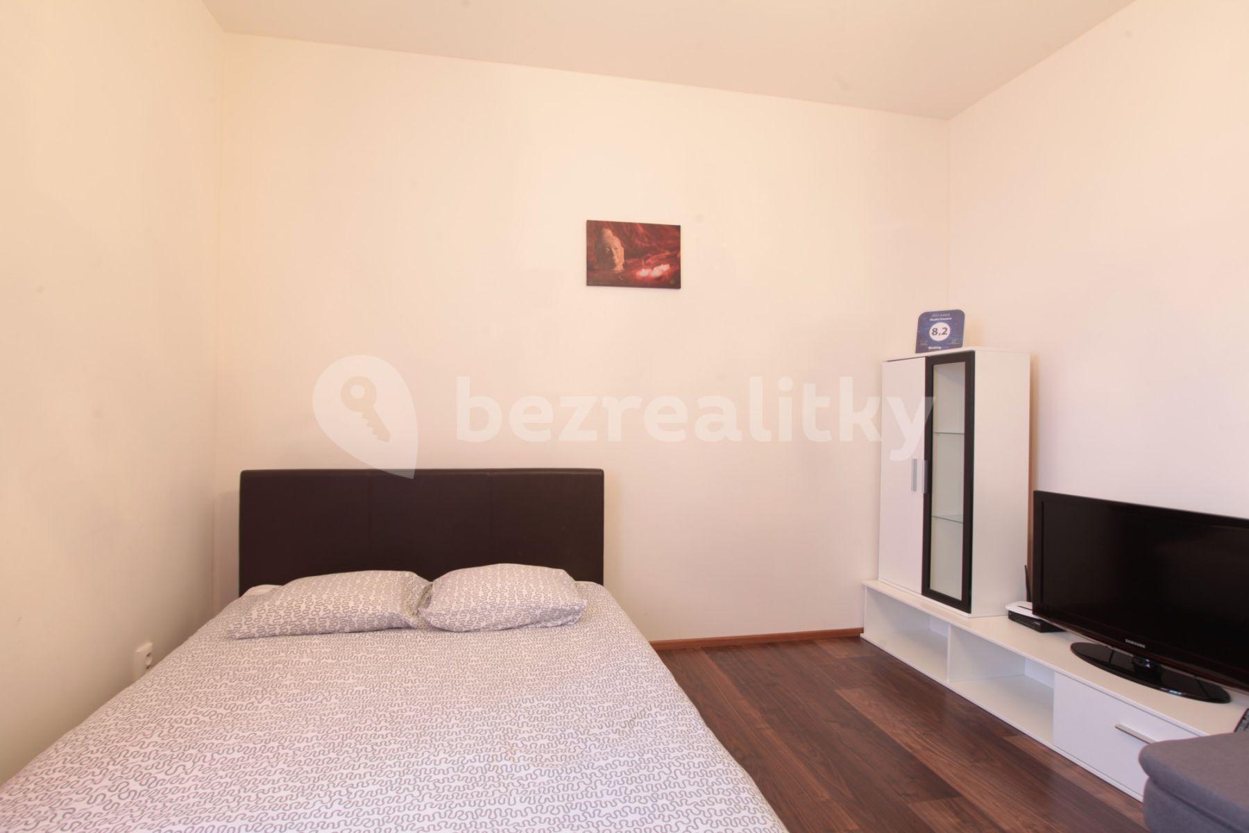 Prenájom bytu 1-izbový 25 m², Freyova, Praha, Praha