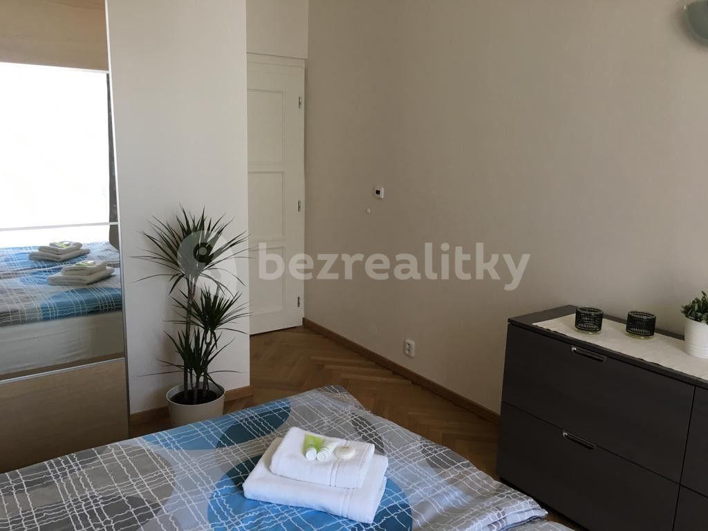 Prenájom bytu 2-izbový 56 m², náměstí Bratří Synků, Praha, Praha