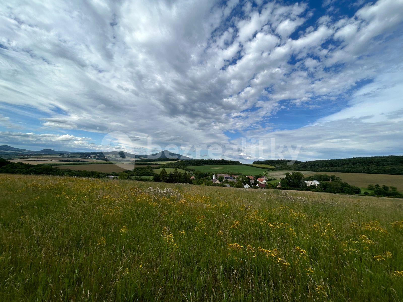 Predaj rekreačného objektu 259 m², pozemek 1.212 m², Polepy, Ústecký kraj