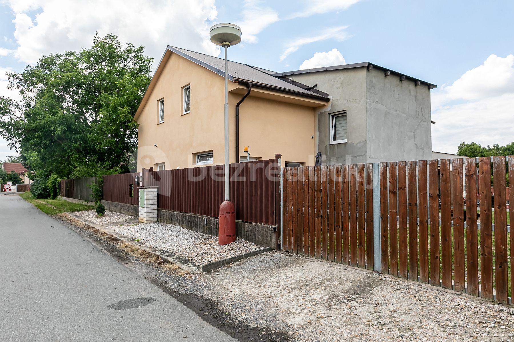 Predaj domu 320 m², pozemek 1.032 m², Luční, Tišice, Středočeský kraj