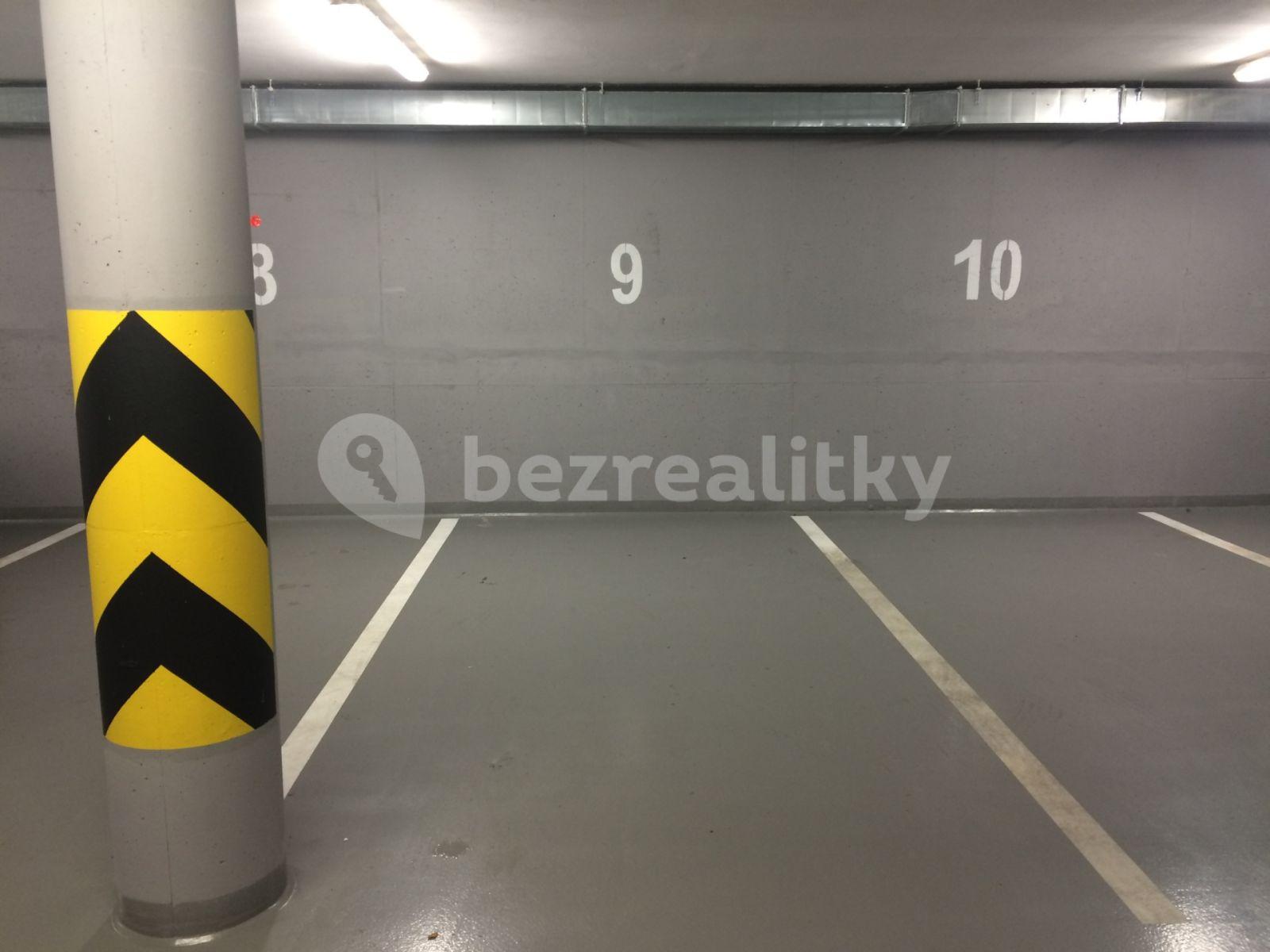 Prenájom garáže 12 m², Frýdecká, Praha, Praha