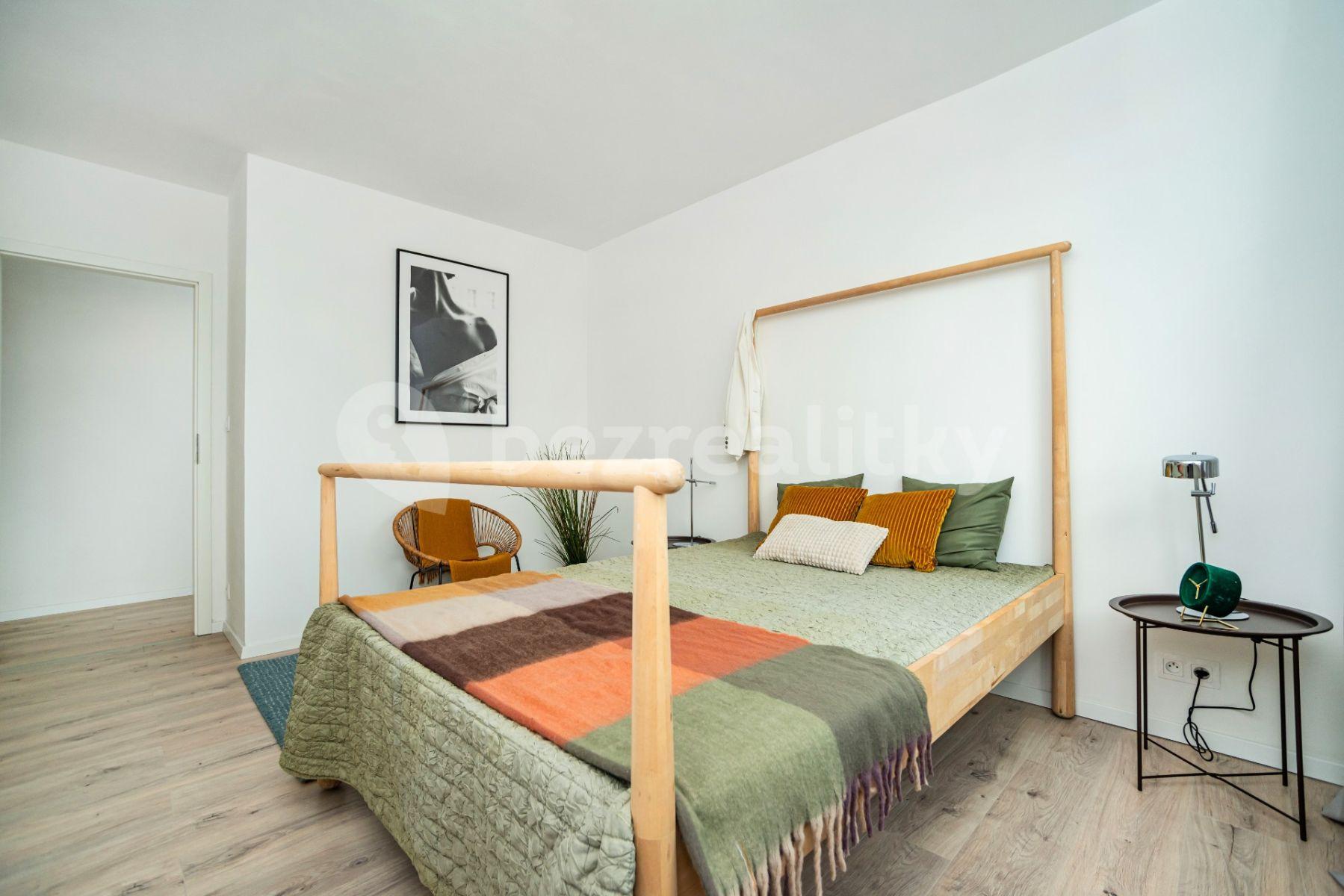 Predaj bytu 4-izbový 80 m², Vysočanská, Praha, Praha