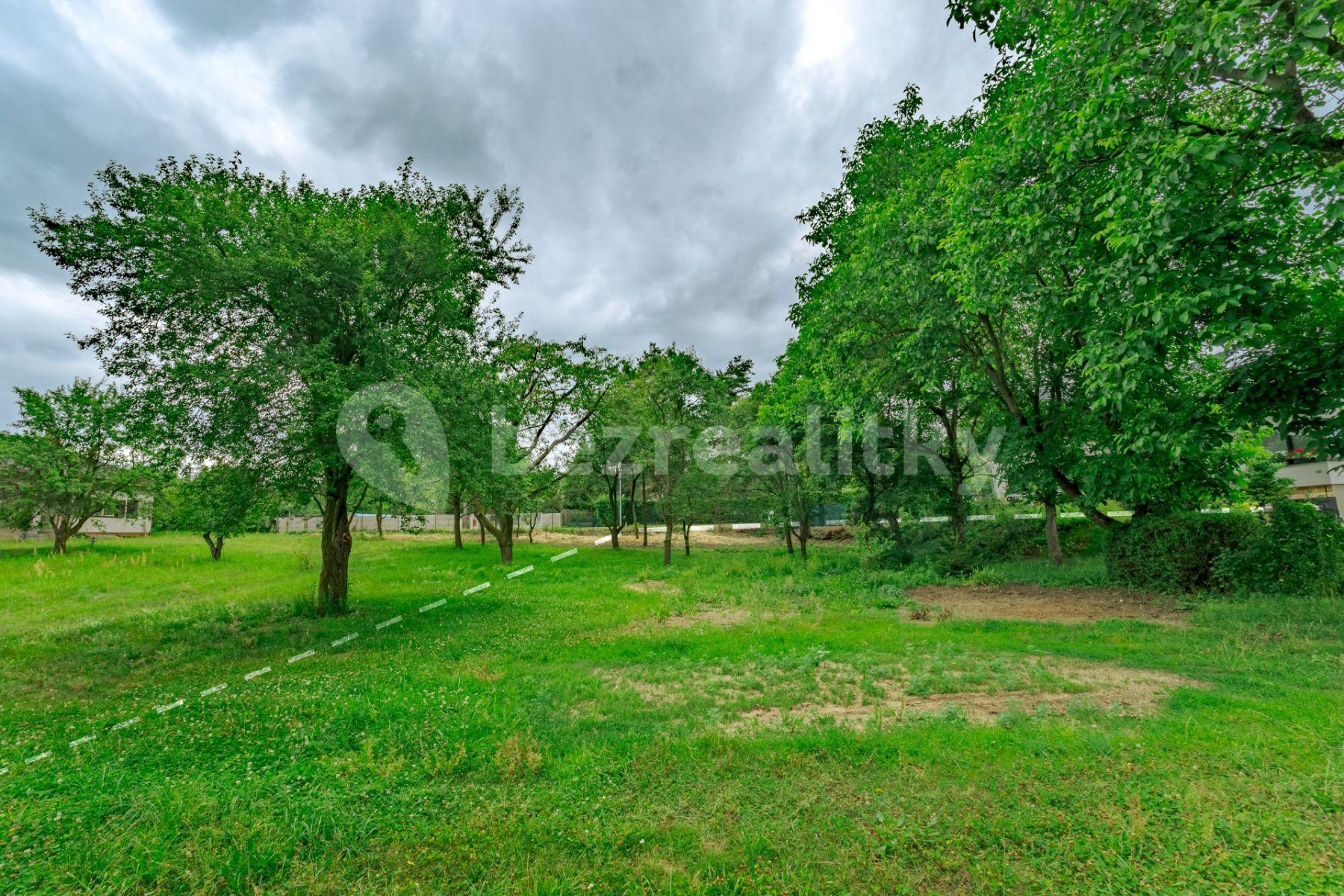 Predaj pozemku 1.065 m², Skorkov, Středočeský kraj