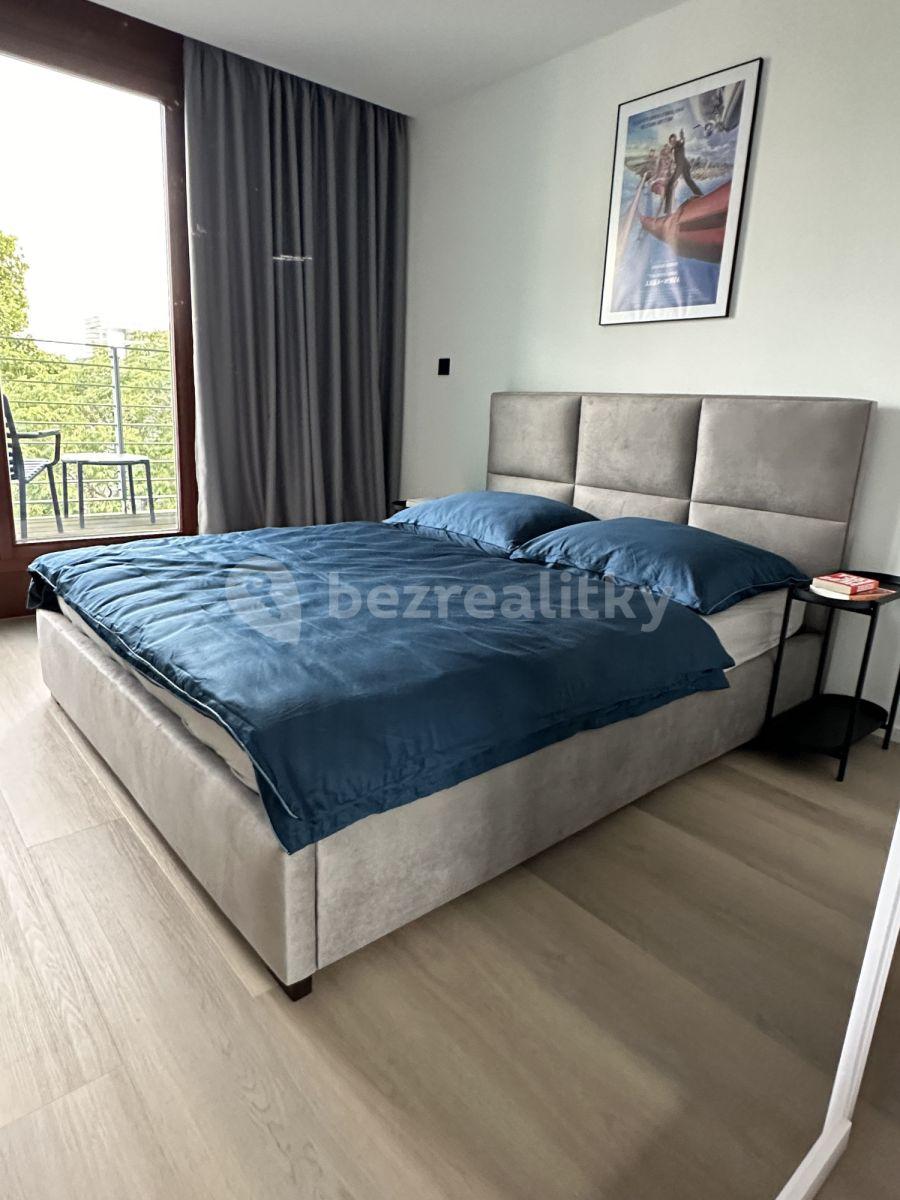 Prenájom bytu 2-izbový 50 m², Novákových, Praha, Praha