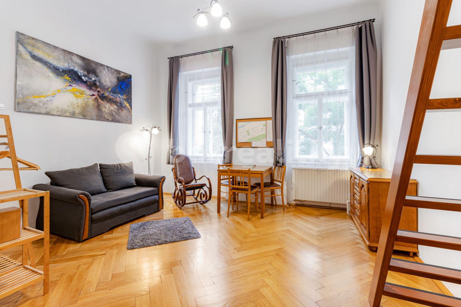 Prenájom bytu 2-izbový 26 m², Pernerova, Praha, Praha