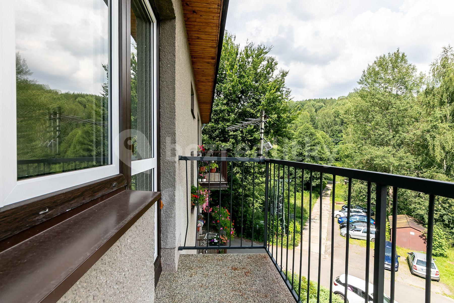 Predaj bytu 3-izbový 76 m², Navarovská, Zlatá Olešnice, Liberecký kraj