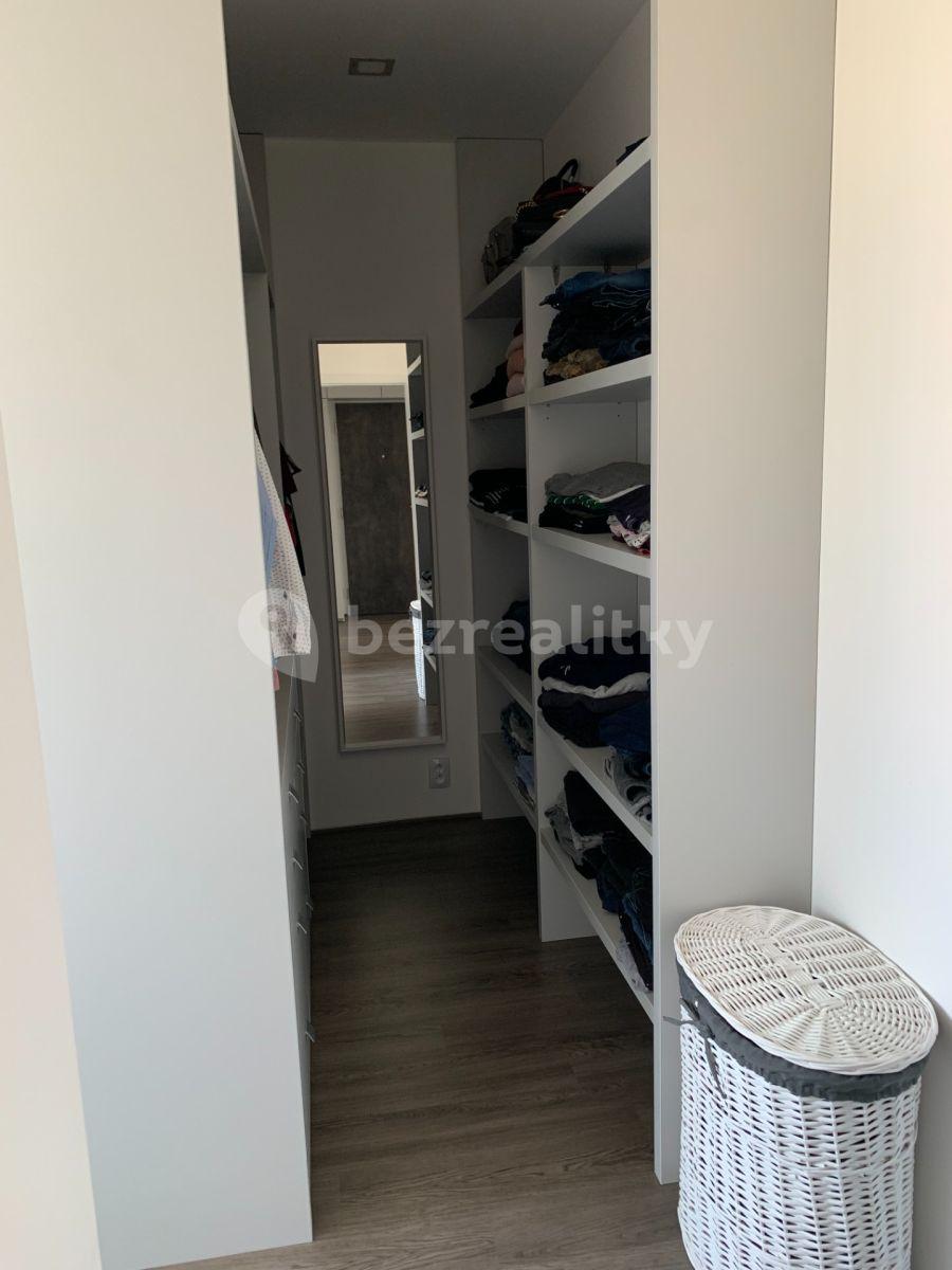 Predaj bytu 3-izbový 77 m², Novodvorská, Praha, Praha