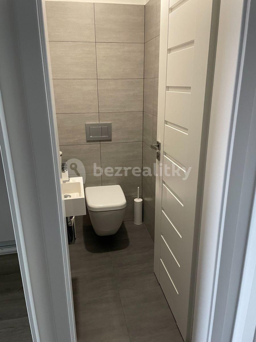 Predaj bytu 3-izbový 77 m², Novodvorská, Praha, Praha