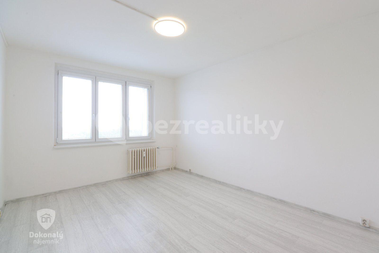 Prenájom bytu 2-izbový 62 m², Armádní, Milovice, Středočeský kraj