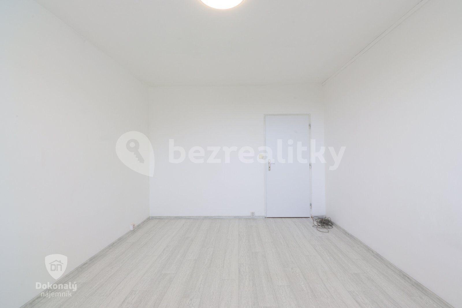 Prenájom bytu 2-izbový 62 m², Armádní, Milovice, Středočeský kraj