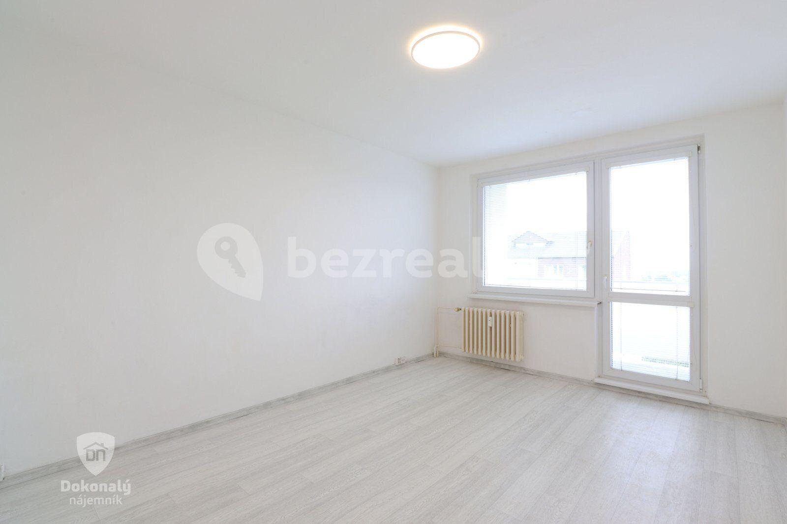 Prenájom bytu 2-izbový 62 m², Armádní, Milovice, Středočeský kraj