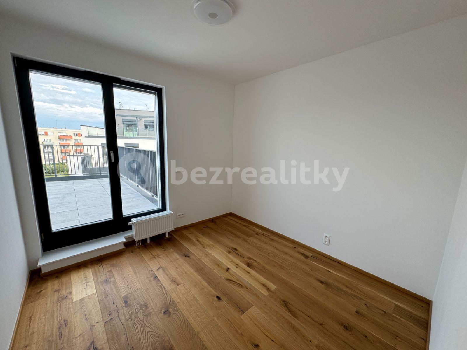 Prenájom bytu 4-izbový 104 m², Hasilova, Praha, Praha