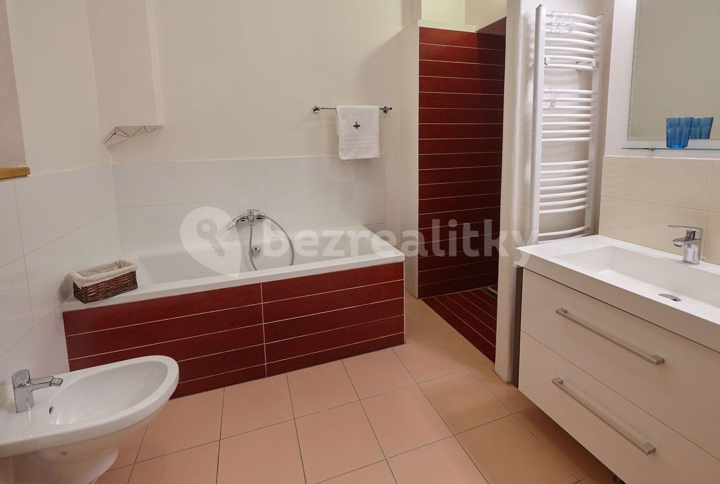 Prenájom bytu 2-izbový 46 m², Míšeňská, Praha, Praha