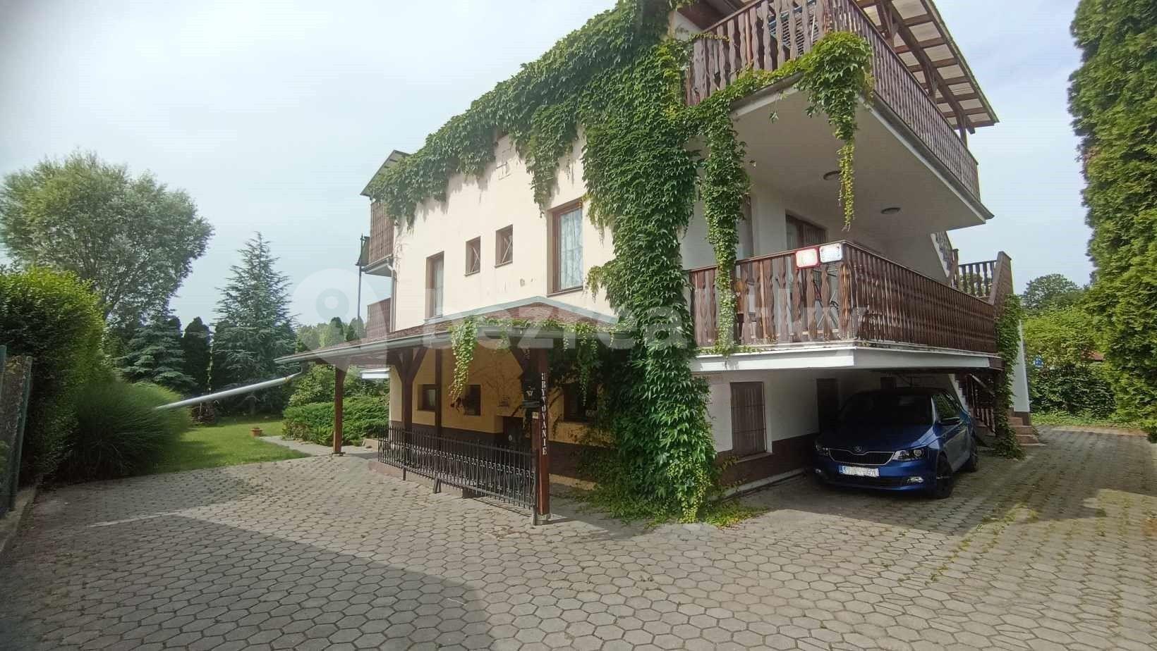 Predaj domu 322 m², pozemek 878 m², Turistická, Veľký Meder, Trnavský kraj