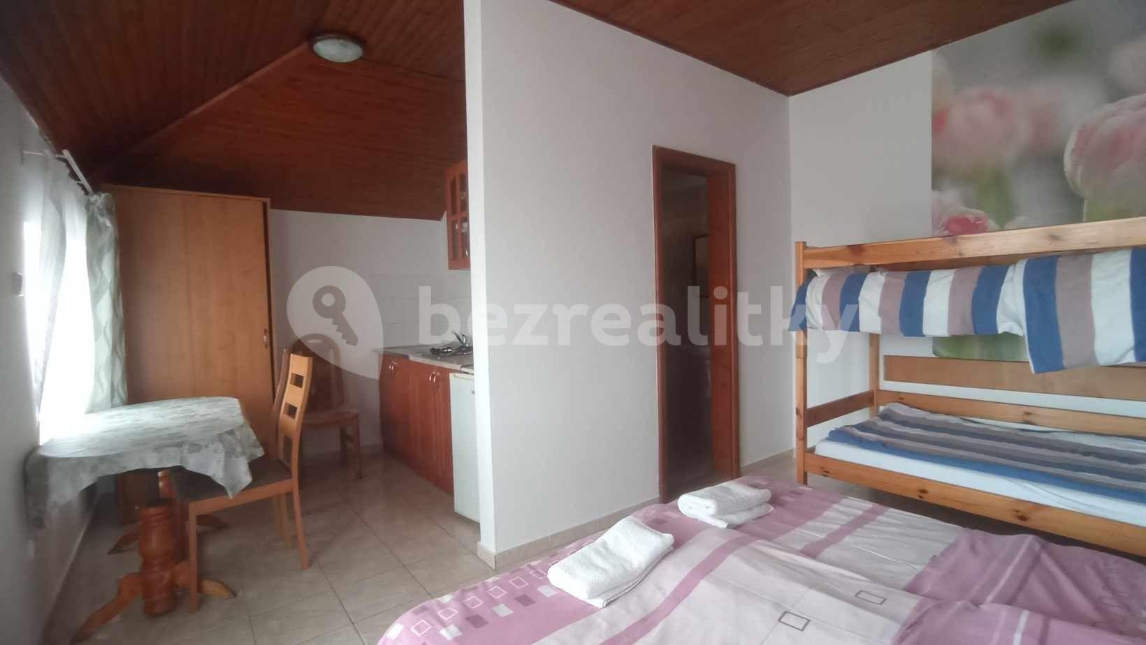 Predaj domu 322 m², pozemek 878 m², Turistická, Veľký Meder, Trnavský kraj