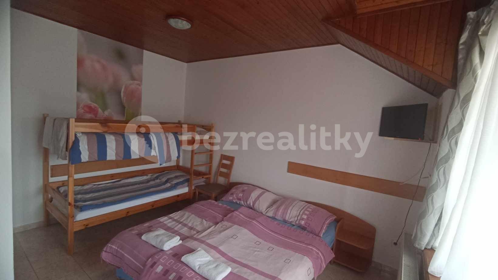 Predaj domu 322 m², pozemek 878 m², Turistická, Veľký Meder, Trnavský kraj