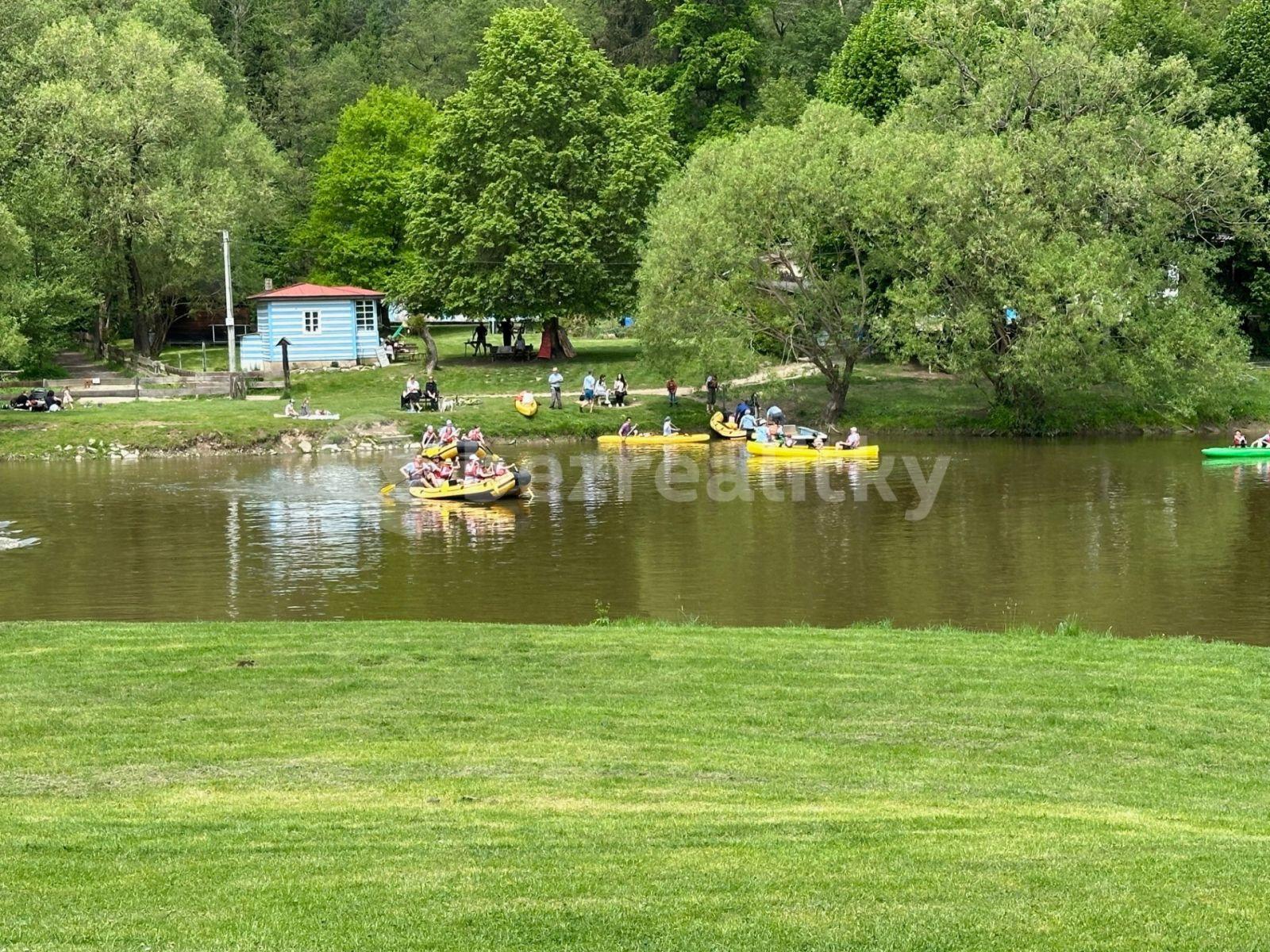 Predaj rekreačného objektu 45 m², pozemek 1.343 m², Lštění, Středočeský kraj