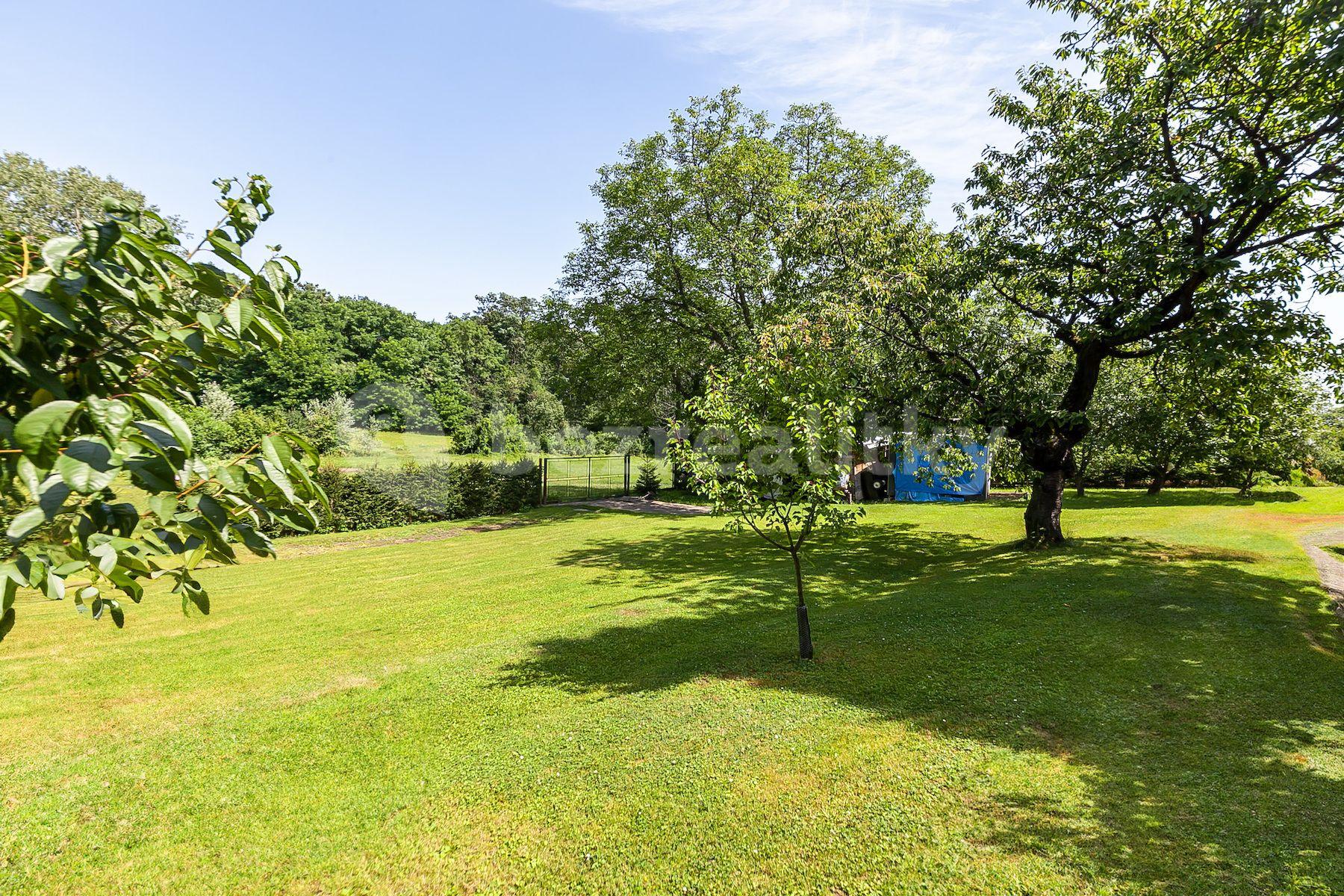 Predaj pozemku 886 m², K Dálnici, Panenské Břežany, Středočeský kraj