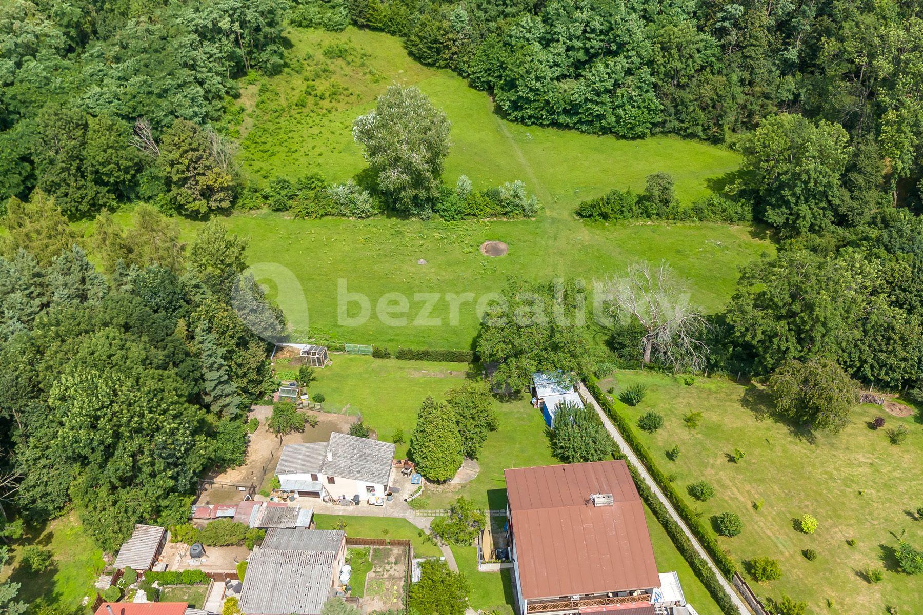 Predaj pozemku 886 m², K Dálnici, Panenské Břežany, Středočeský kraj