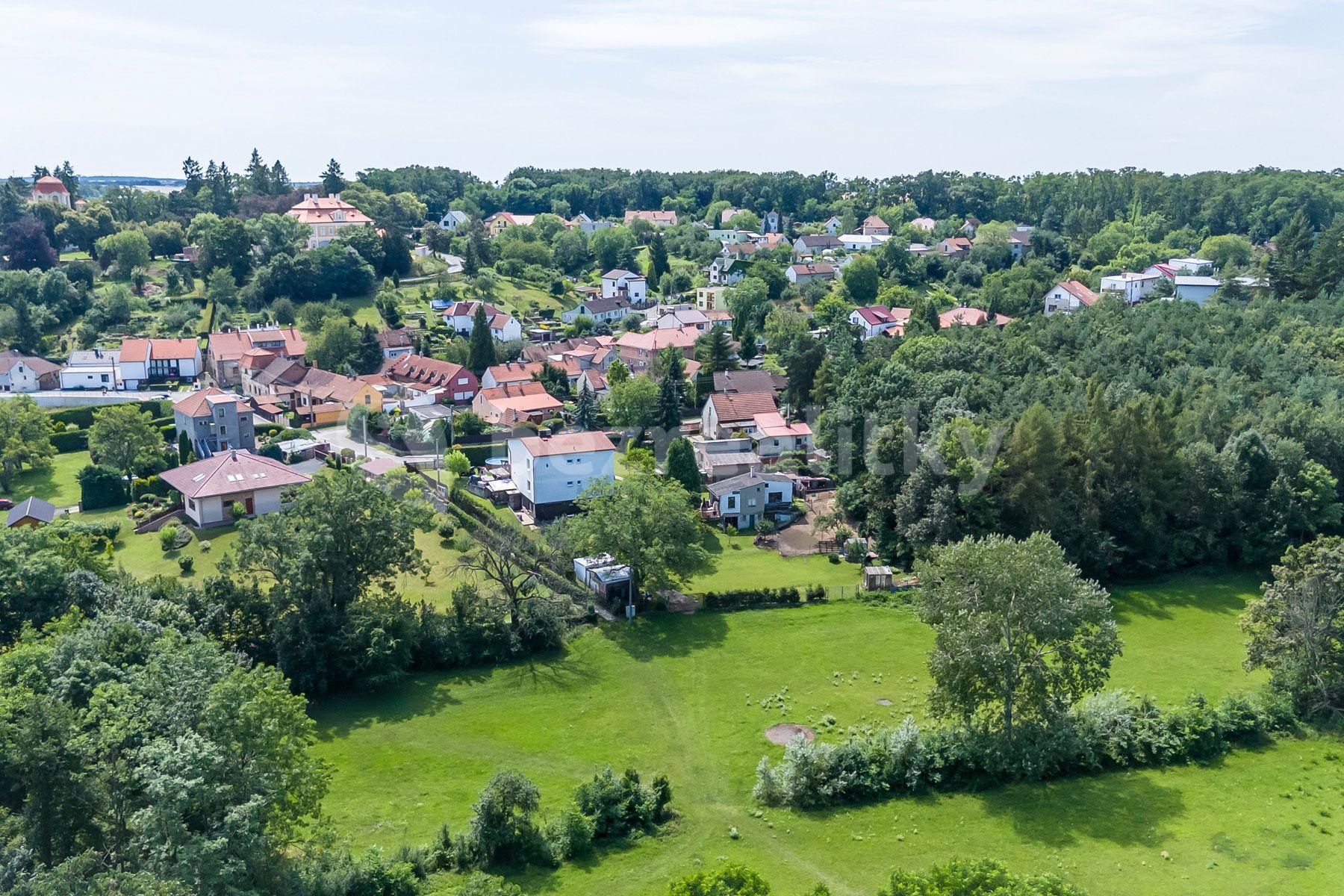 Predaj pozemku 886 m², K Dálnici, Panenské Břežany, Středočeský kraj