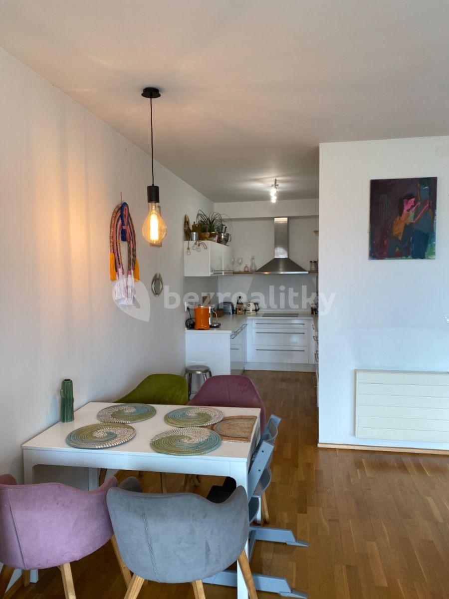 Predaj bytu 2-izbový 82 m², V Přístavu, Praha, Praha