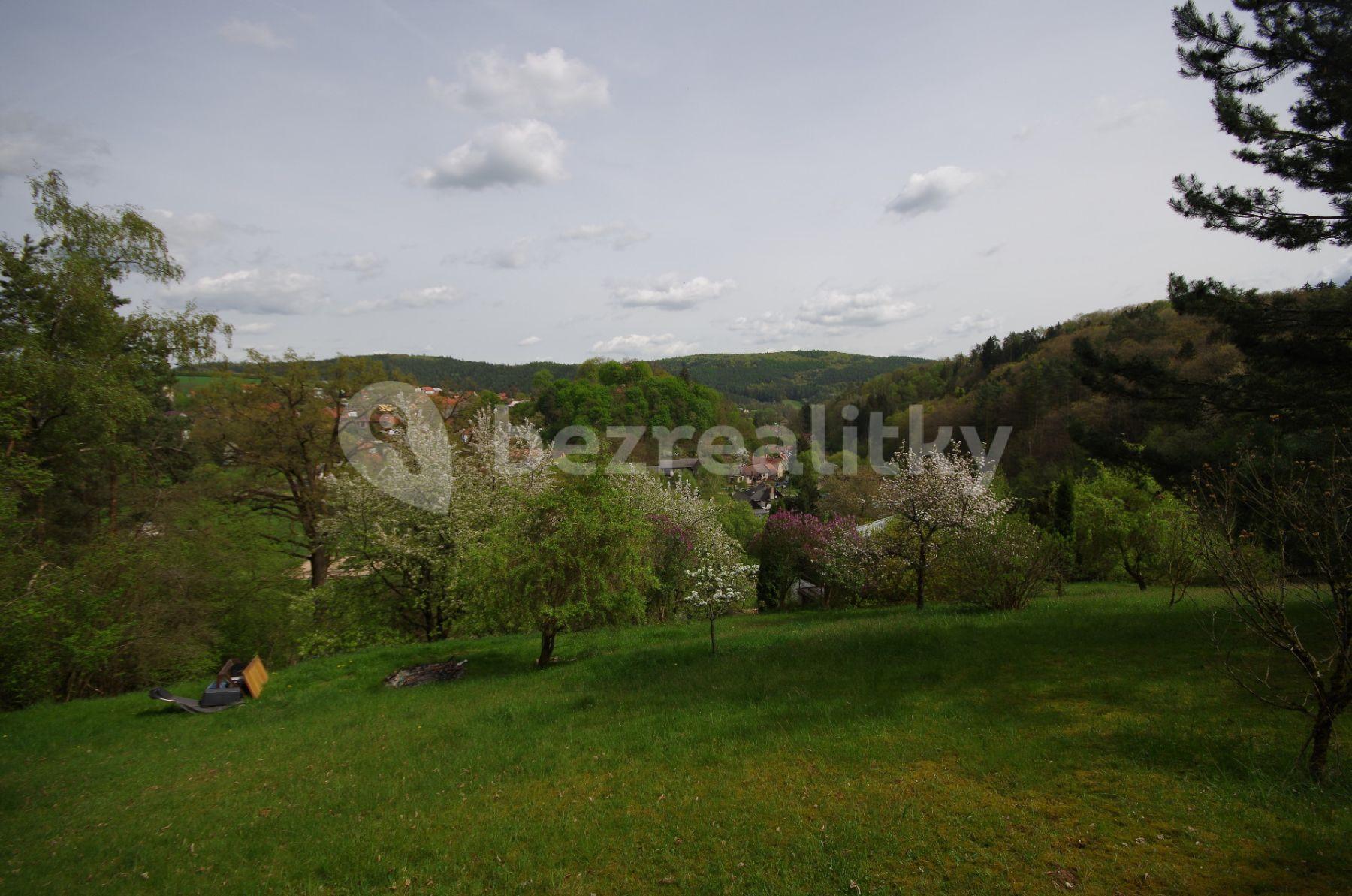 Predaj pozemku 3.464 m², Stříbrná Skalice, Středočeský kraj