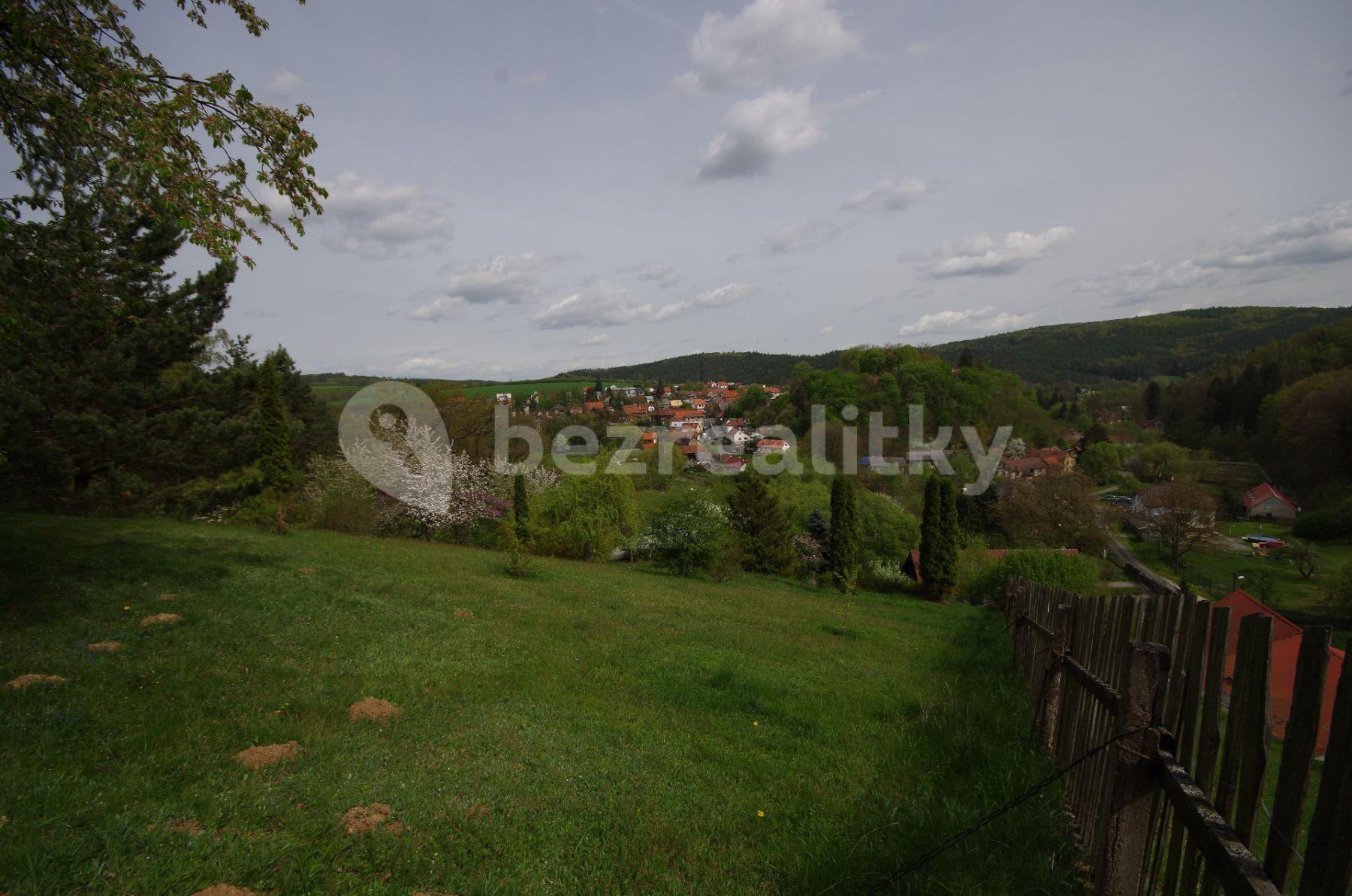 Predaj pozemku 3.464 m², Stříbrná Skalice, Středočeský kraj