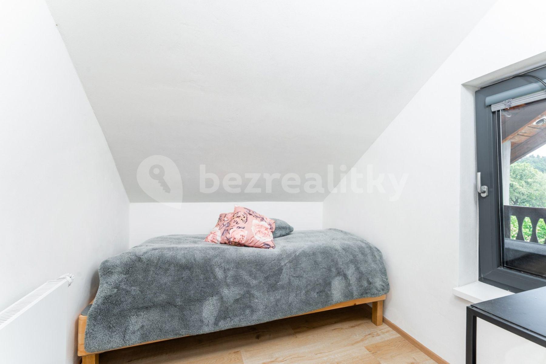 Predaj rekreačného objektu 73 m², pozemek 2.684 m², K Březině, Hrusice, Středočeský kraj