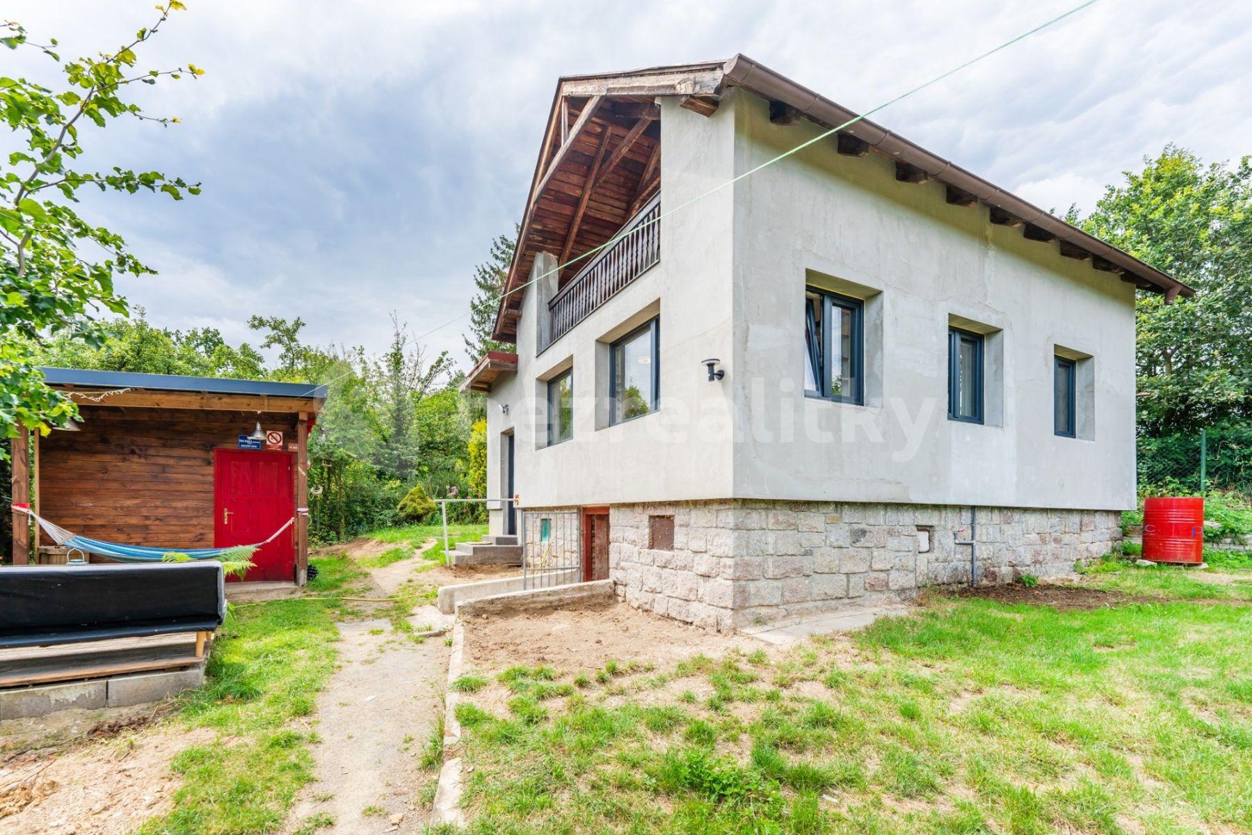 Predaj rekreačného objektu 73 m², pozemek 2.684 m², K Březině, Hrusice, Středočeský kraj