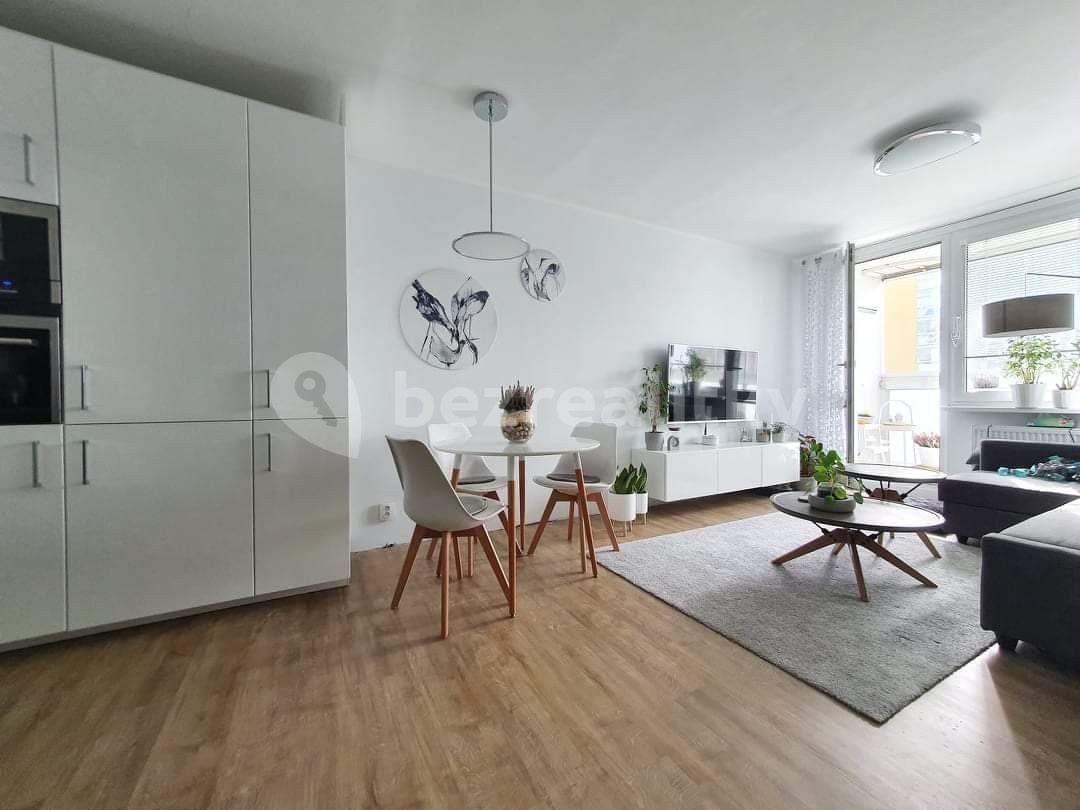 Predaj bytu 3-izbový 67 m², Kukelská, Praha, Praha