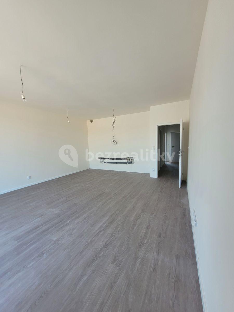 Predaj bytu 2-izbový 70 m², Hlavní, Sulice, Středočeský kraj