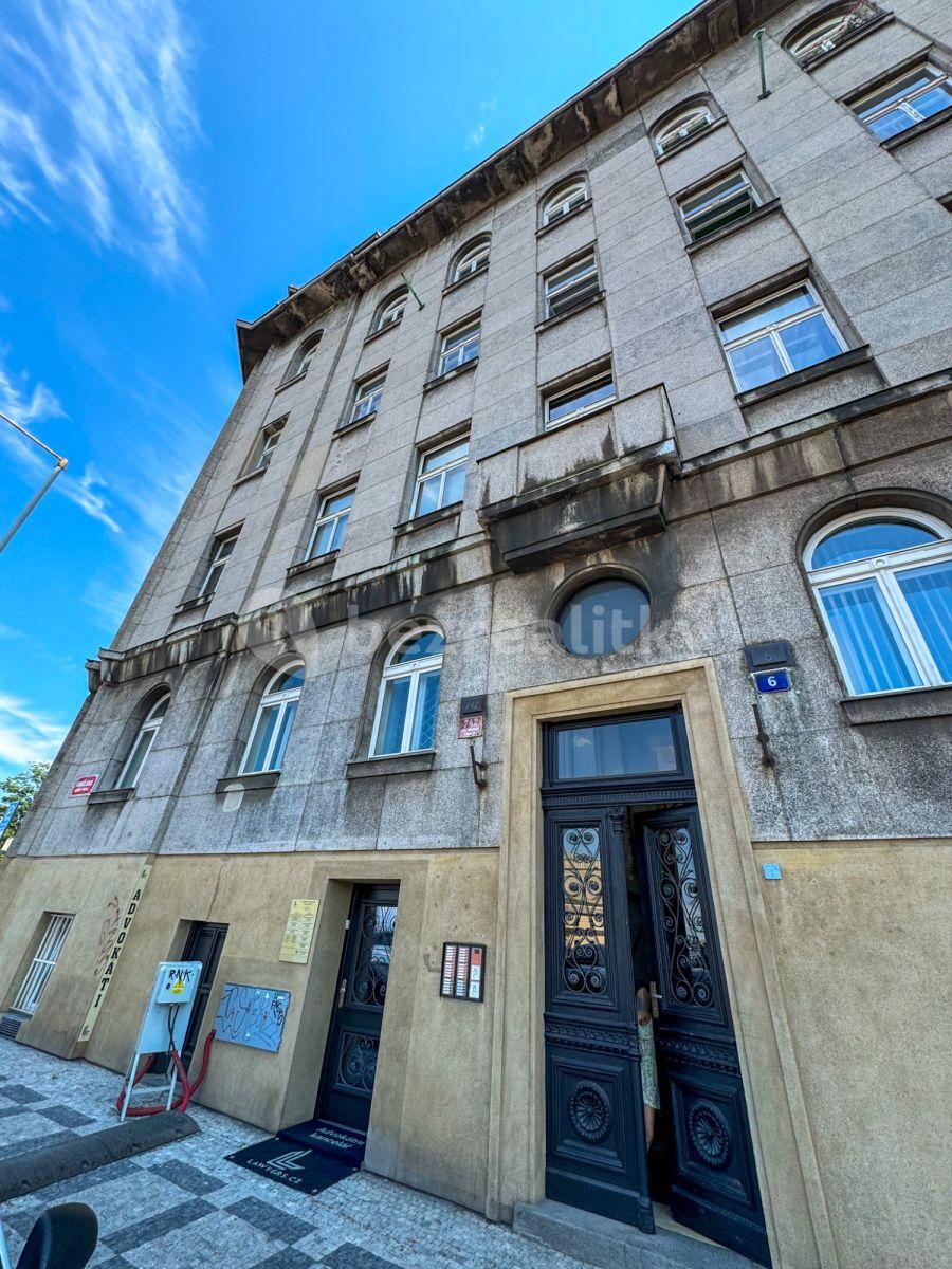 Prenájom bytu 4-izbový 133 m², Španělská, Praha, Praha