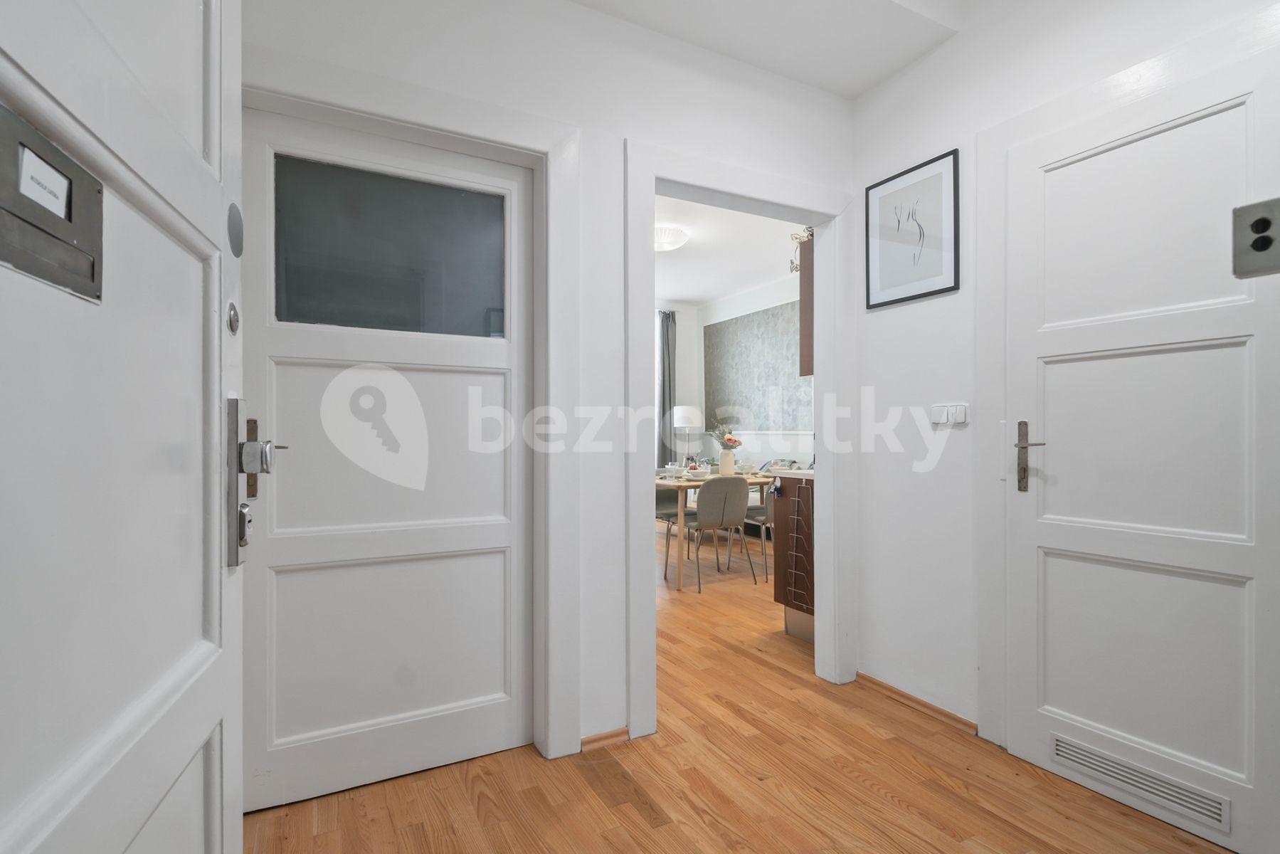 Prenájom bytu 2-izbový 51 m², Slezská, Praha, Praha