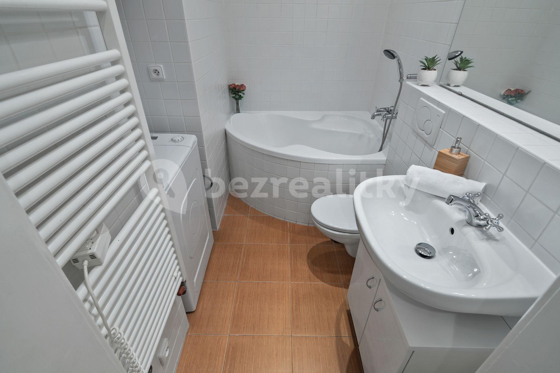 Prenájom bytu 2-izbový 51 m², Slezská, Praha, Praha