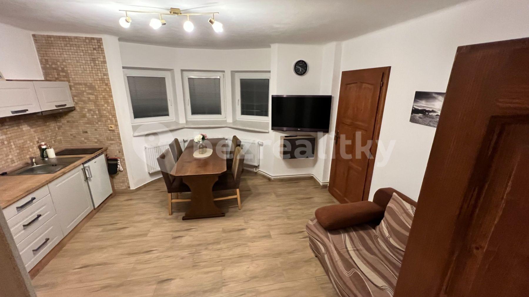 Prenájom bytu 2-izbový 60 m², Vítkovice, Liberecký kraj