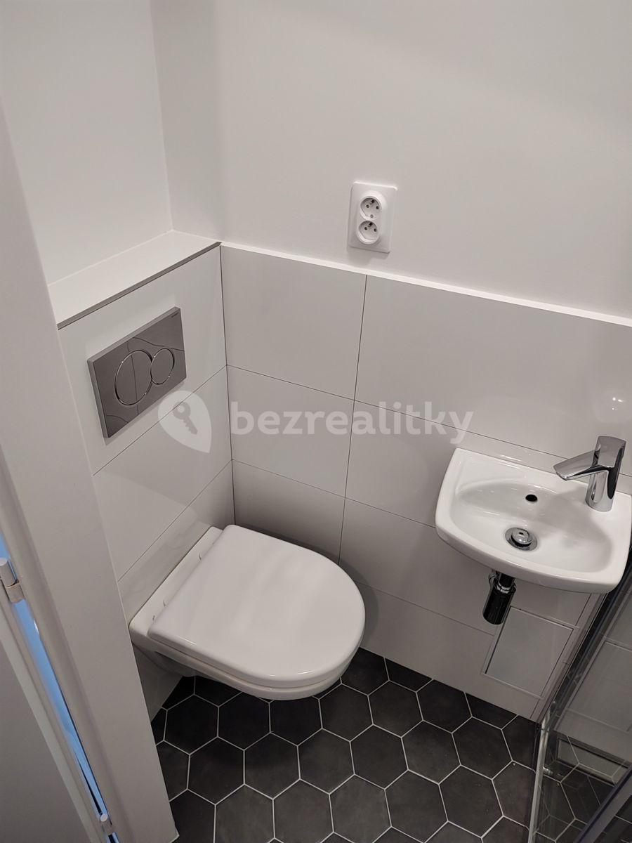 Prenájom bytu 2-izbový 35 m², Polská, Praha, Praha