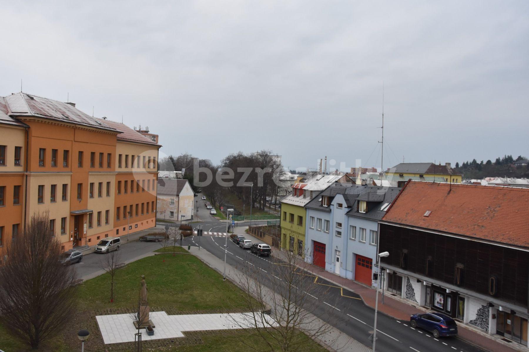 Prenájom bytu 4-izbový 153 m², náměstí Svobody, Šternberk, Olomoucký kraj