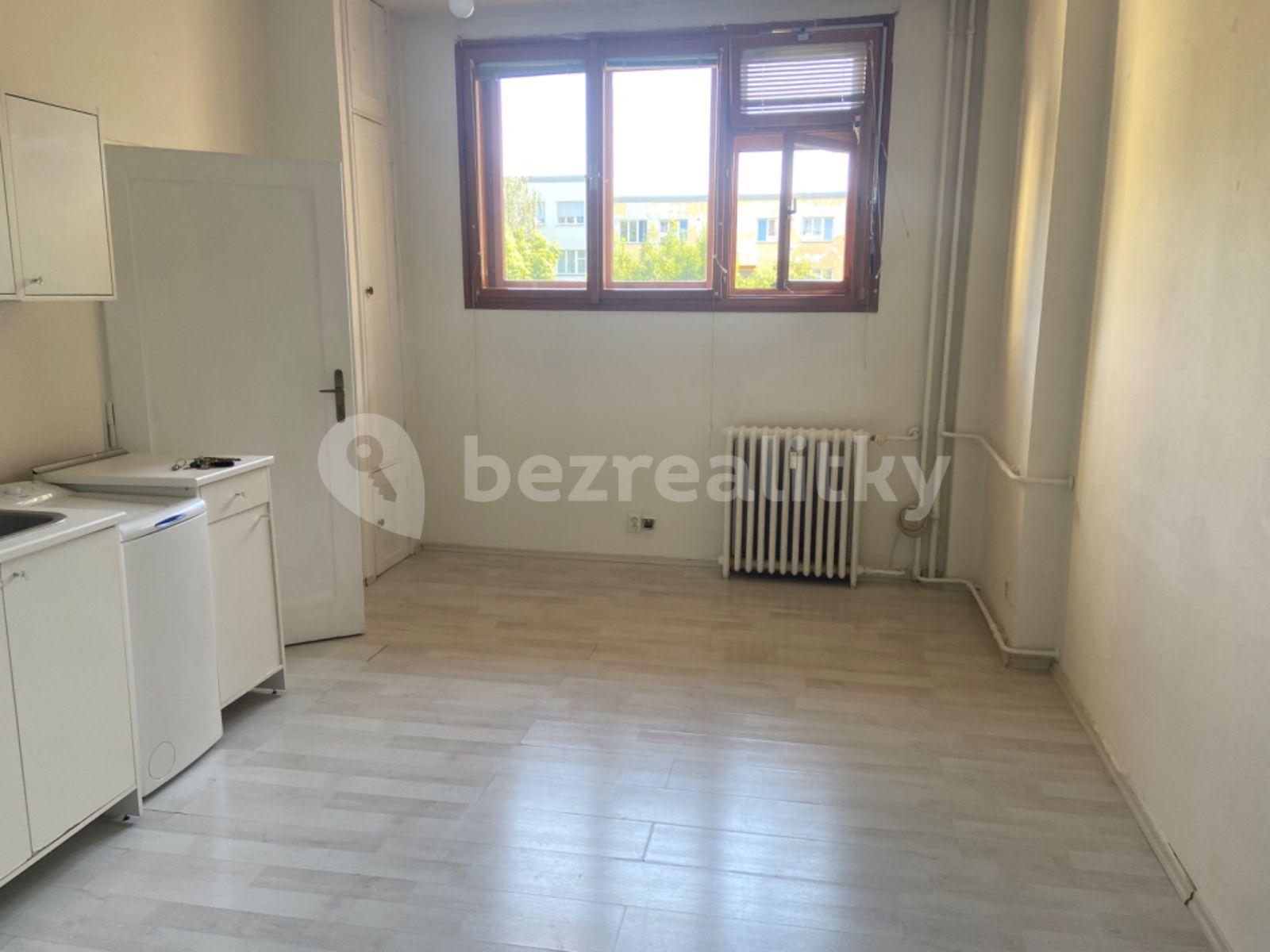 Prenájom bytu 1-izbový 26 m², U Vinohradské nemocnice, Praha, Praha