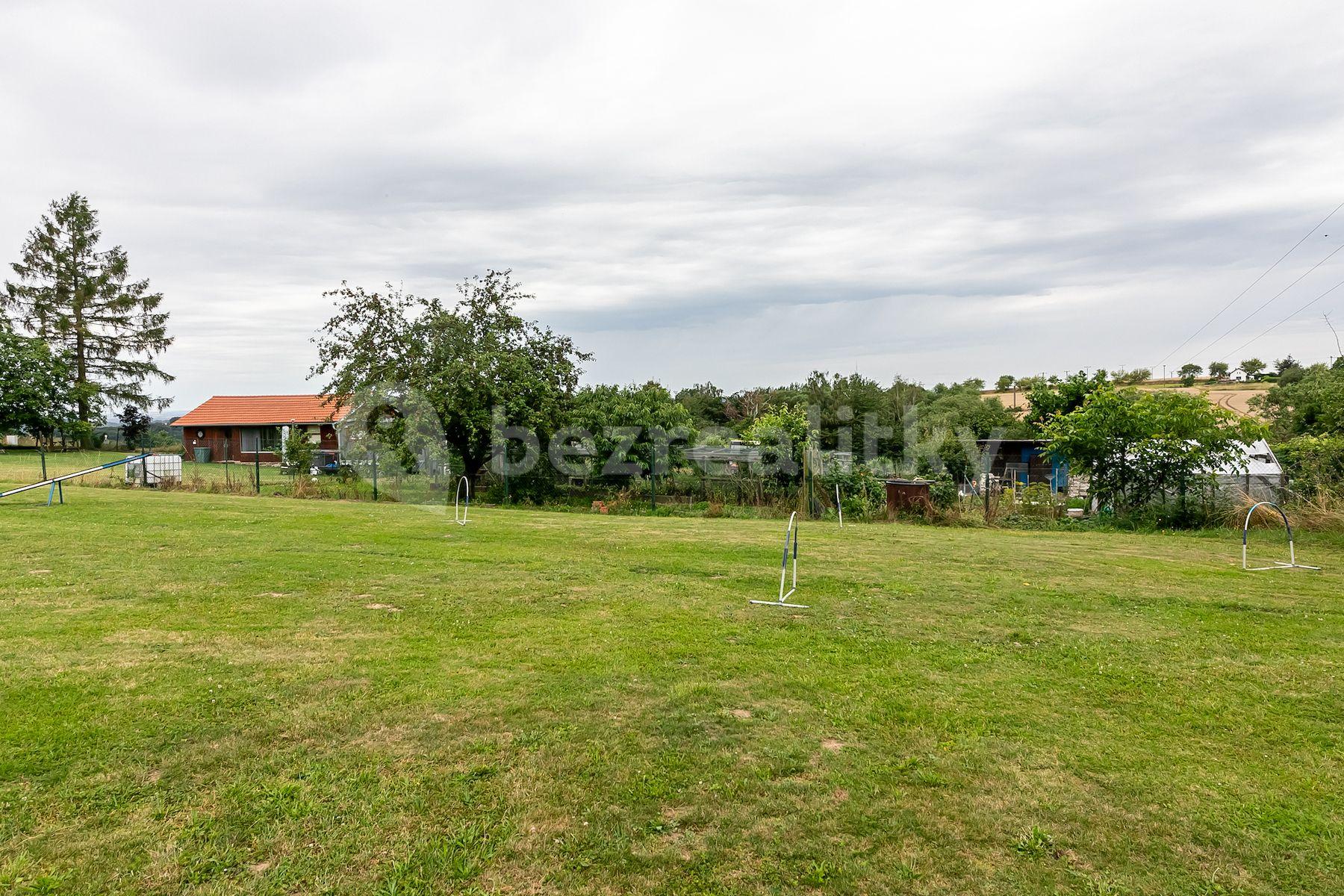 Predaj pozemku 1.800 m², Podveky, Podveky, Středočeský kraj