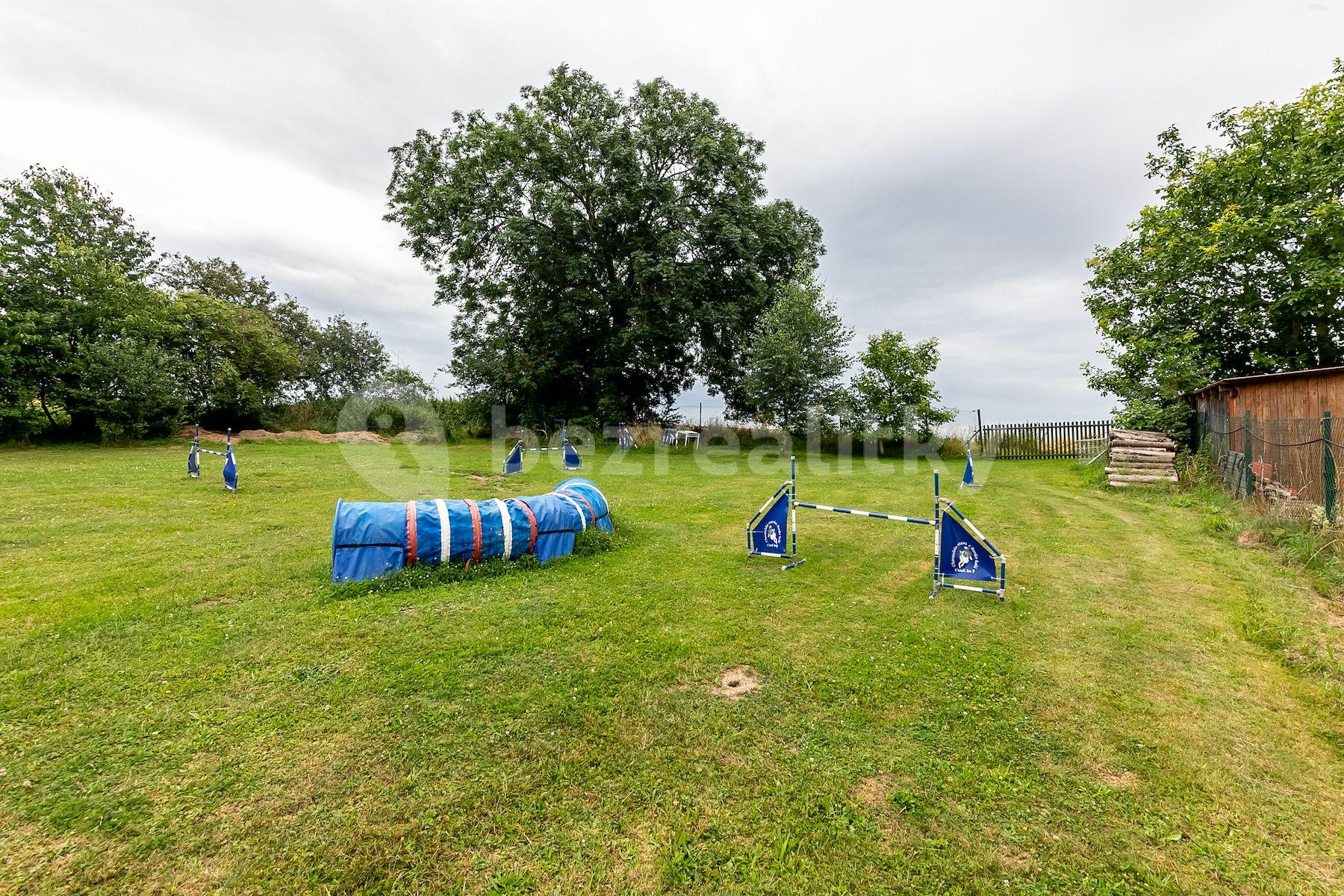 Predaj pozemku 1.800 m², Podveky, Podveky, Středočeský kraj