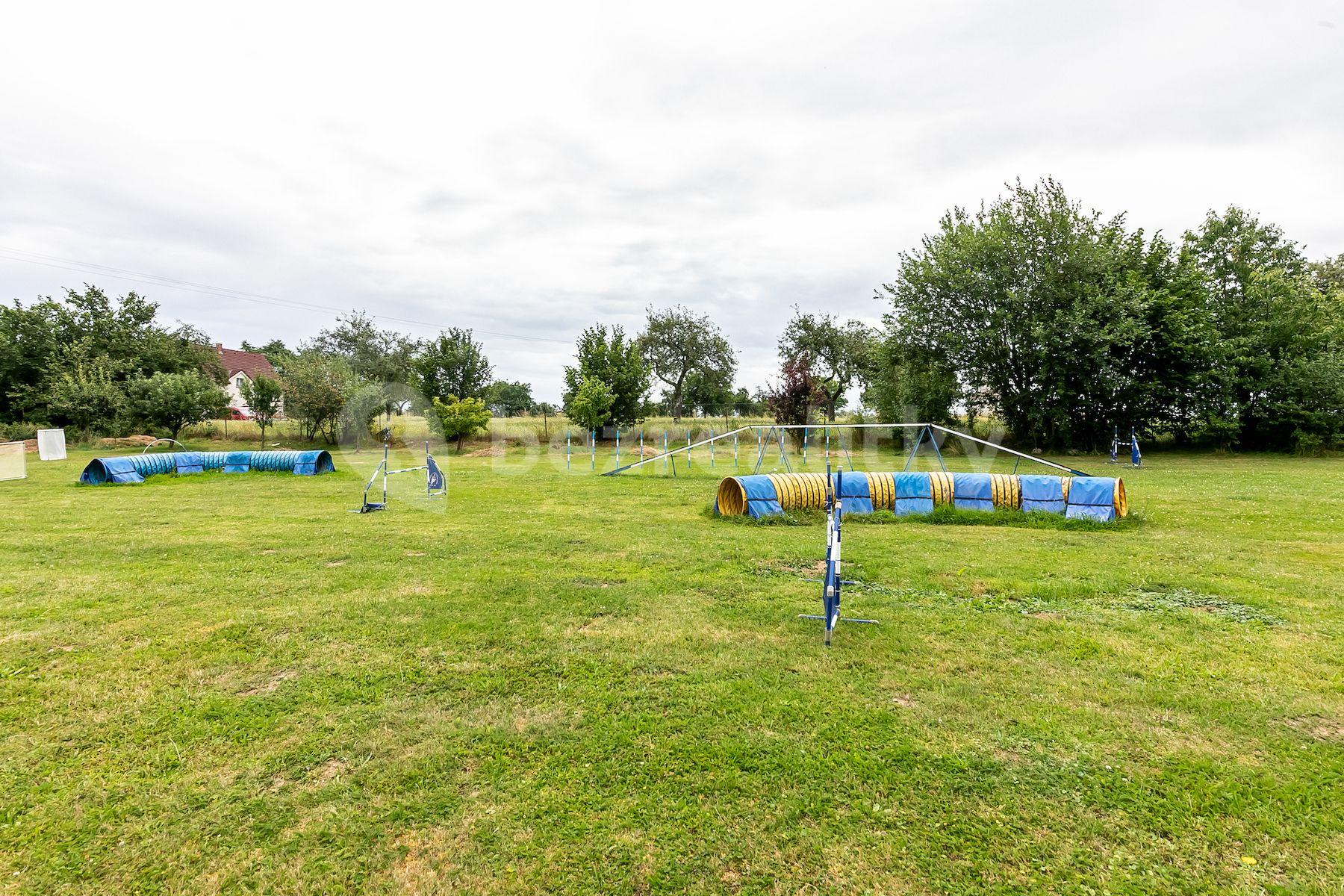 Predaj pozemku 1.800 m², Podveky, Podveky, Středočeský kraj