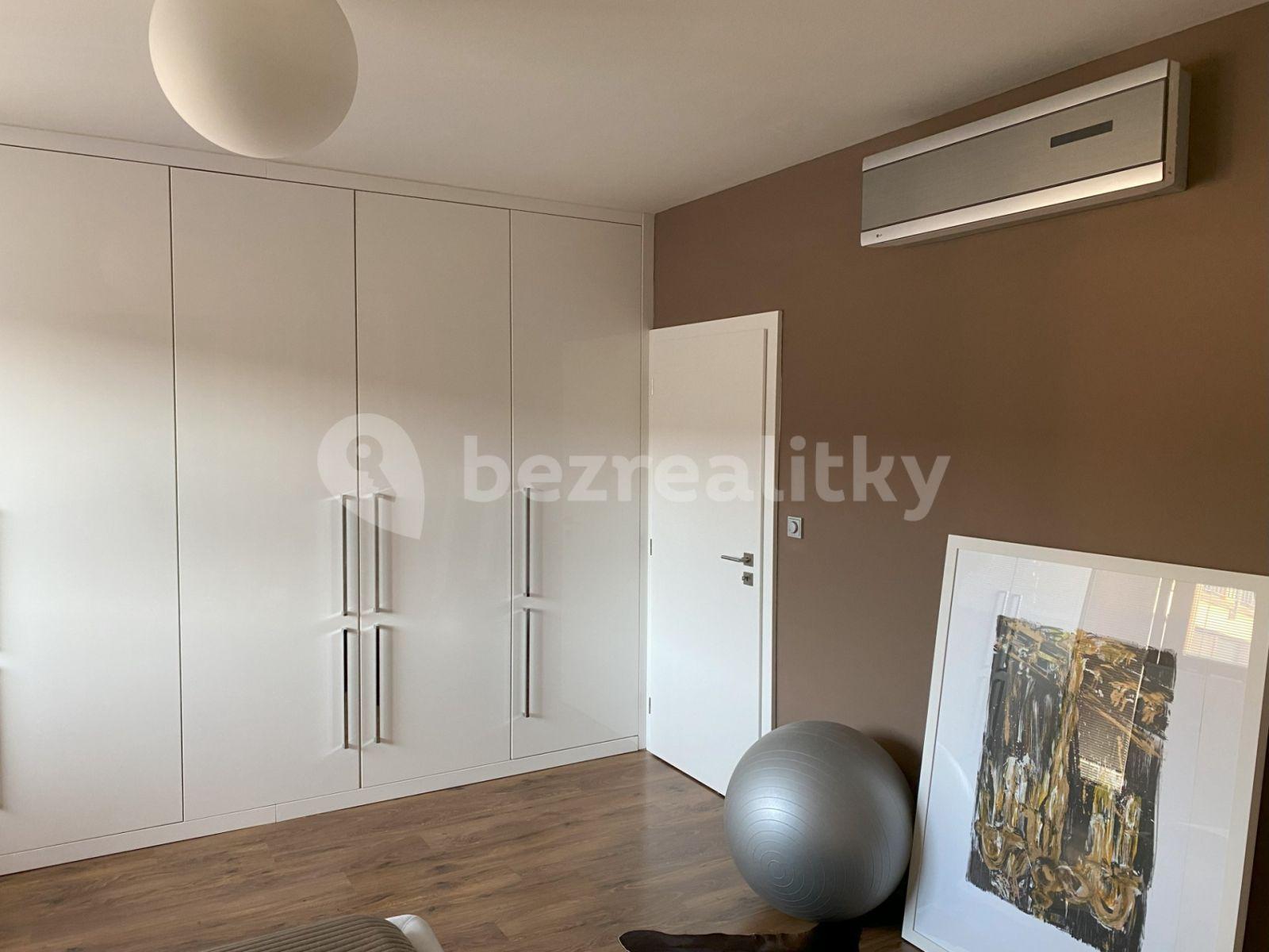 Predaj bytu 2-izbový 85 m², Na Maninách, Praha, Praha