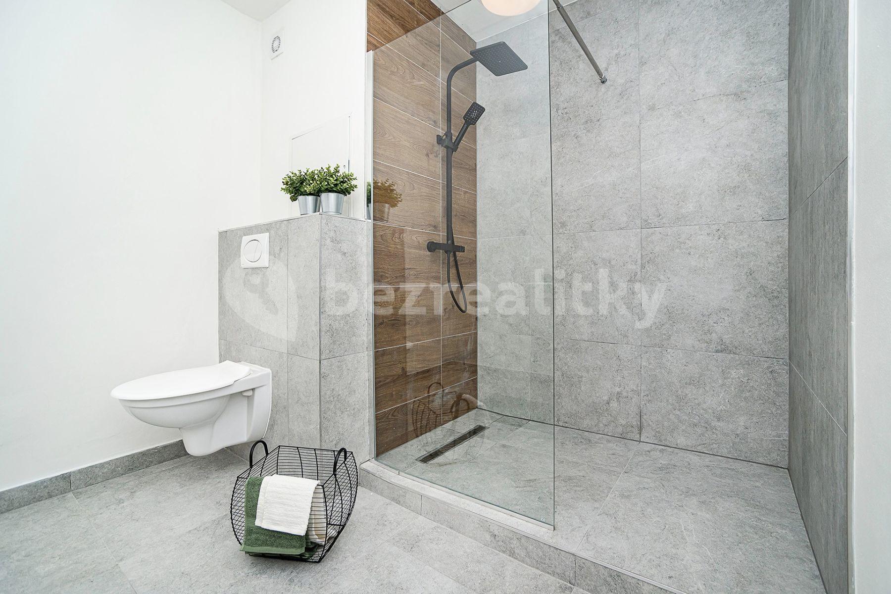 Predaj bytu 3-izbový 69 m², Štúrova, Praha, Praha