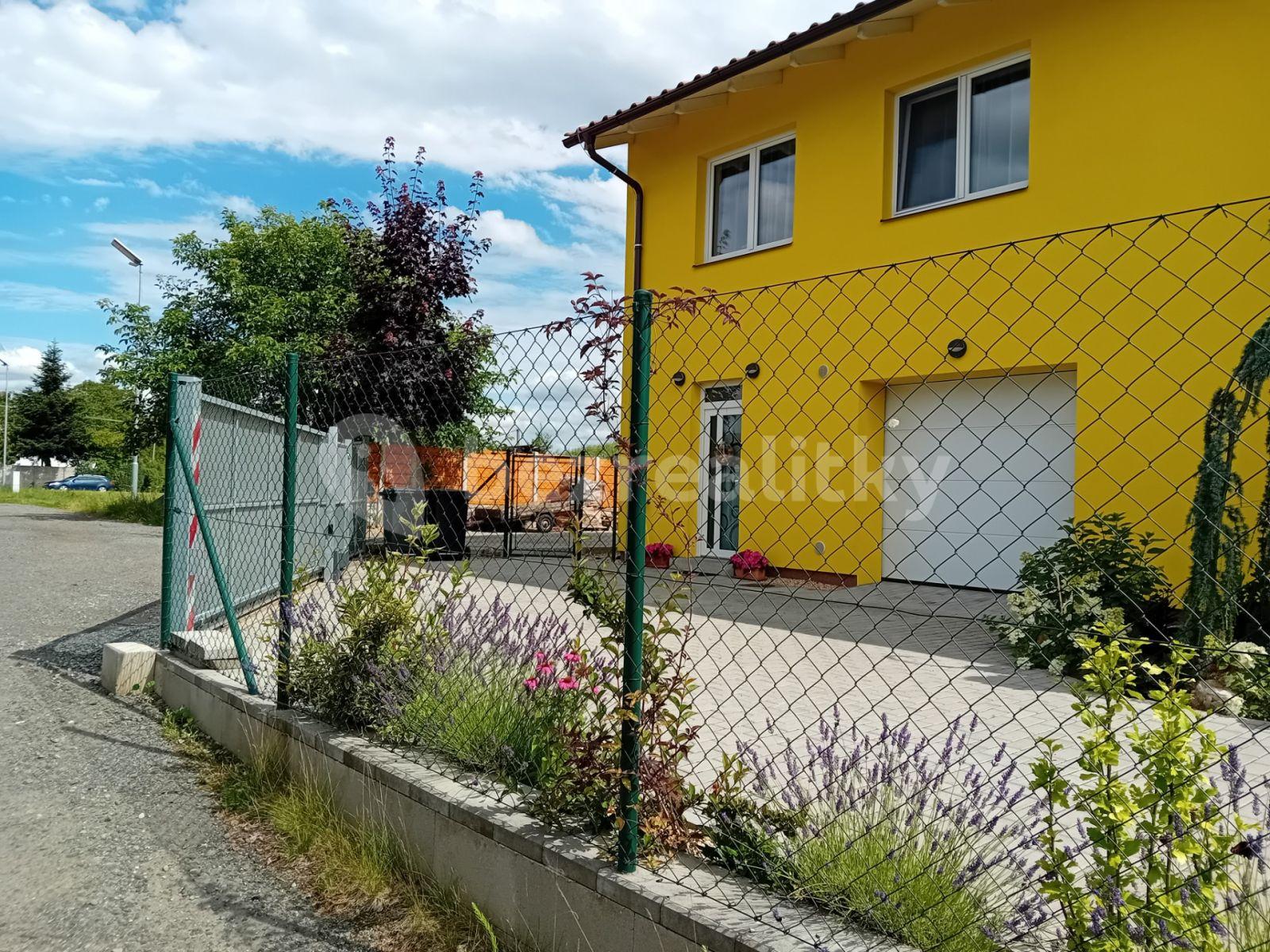 Prenájom domu 180 m², pozemek 573 m², Lipová, Sulice, Středočeský kraj