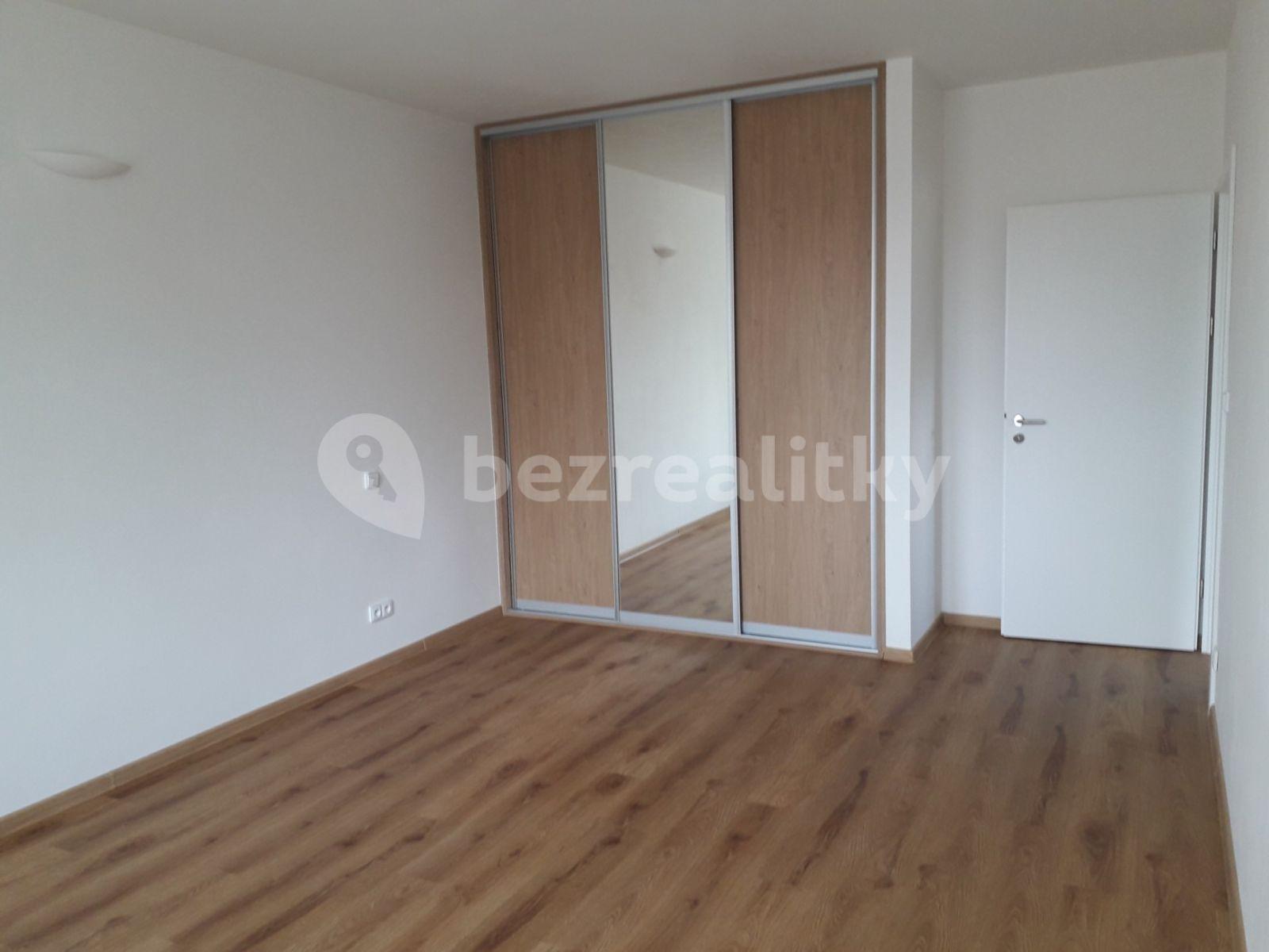 Prenájom domu 180 m², pozemek 573 m², Lipová, Sulice, Středočeský kraj